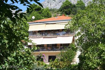 Omiš, Omiš, Obiekt 771 - Apartamenty przy morzu ze żwirową plażą.