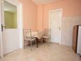 Dining room Oprič, Dining room in the apartment, dopusteni kucni ljubimci i WIFI.