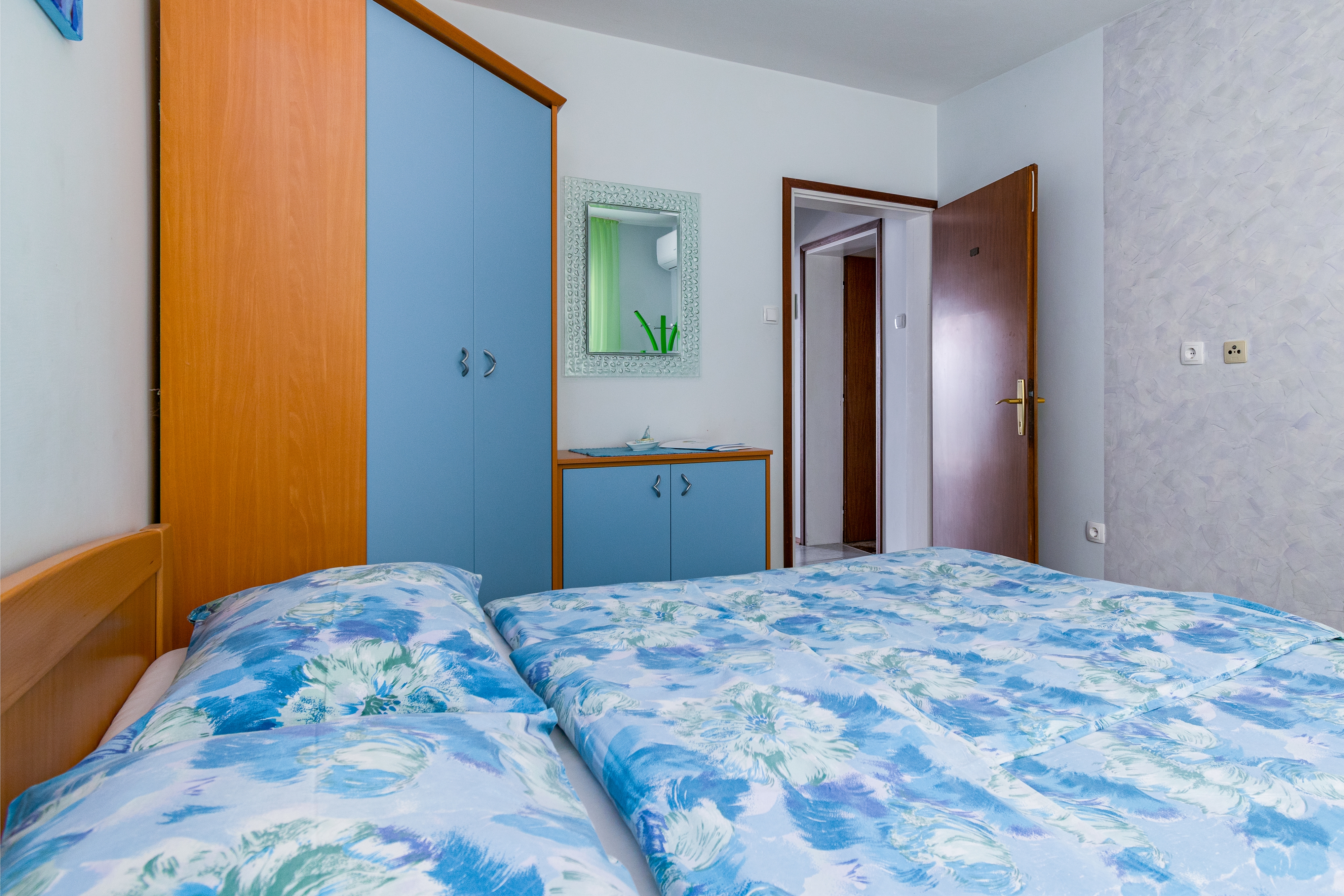 One bedroom apartment with terrace and sea view Medveja, Opatija  A-a