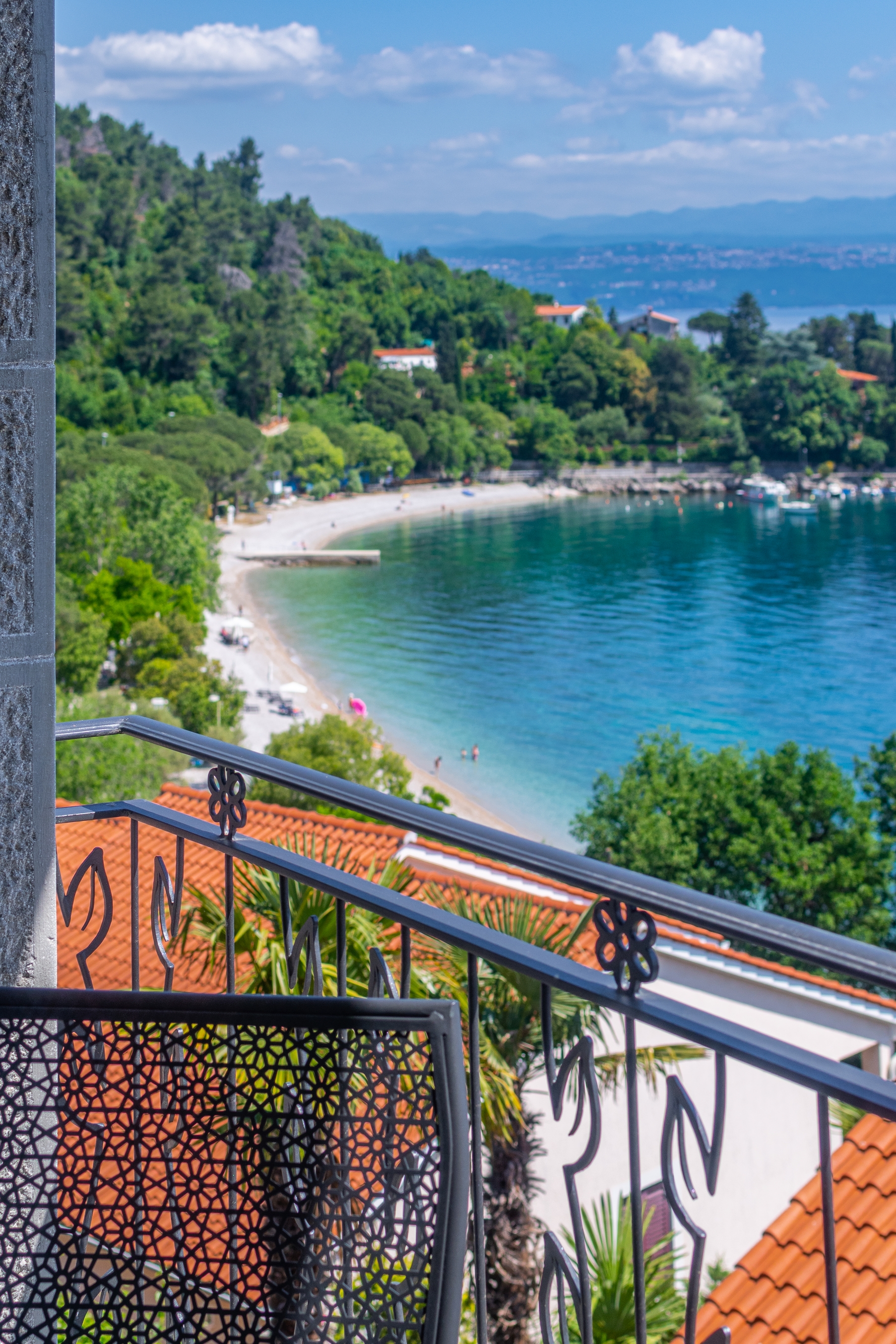 One bedroom apartment with terrace and sea view Medveja, Opatija  A-a