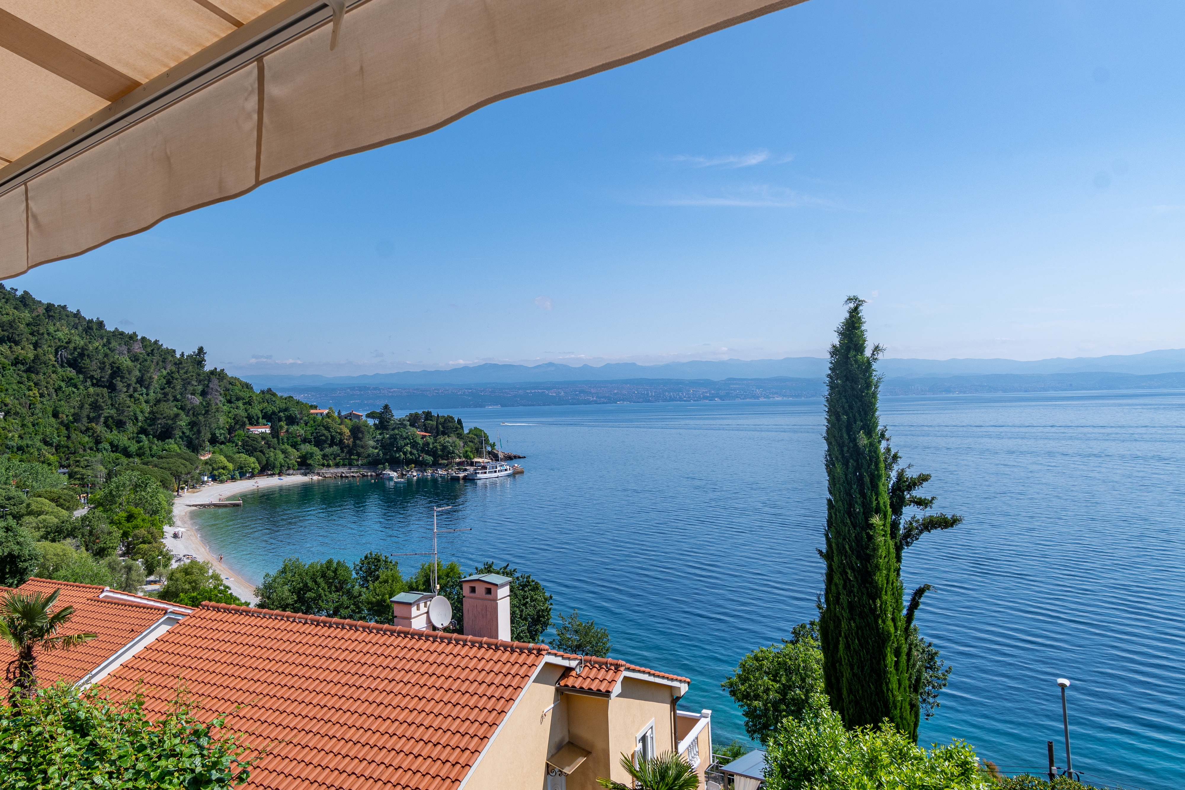 Two bedroom apartment with terrace and sea view Medveja, Opatija  A-b