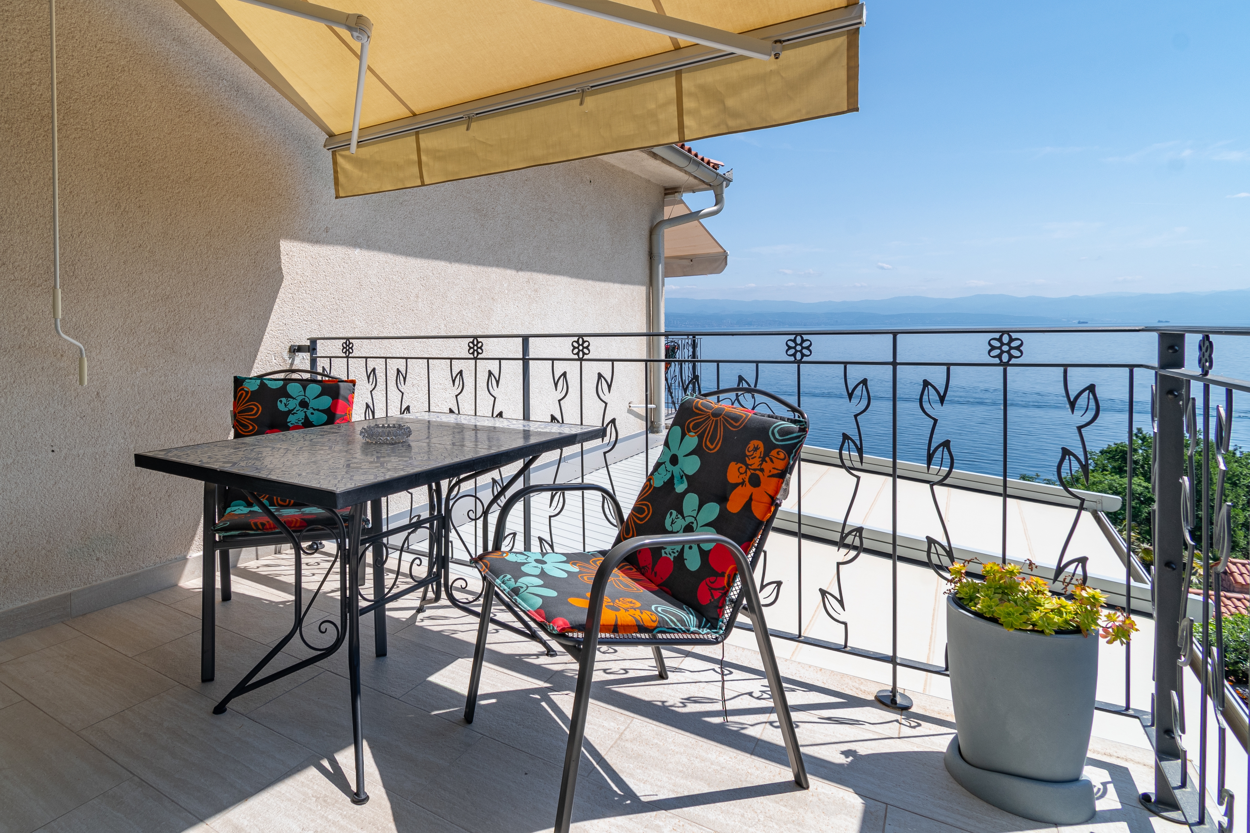 Studio flat with terrace and sea view Medveja, Opatija  AS-a