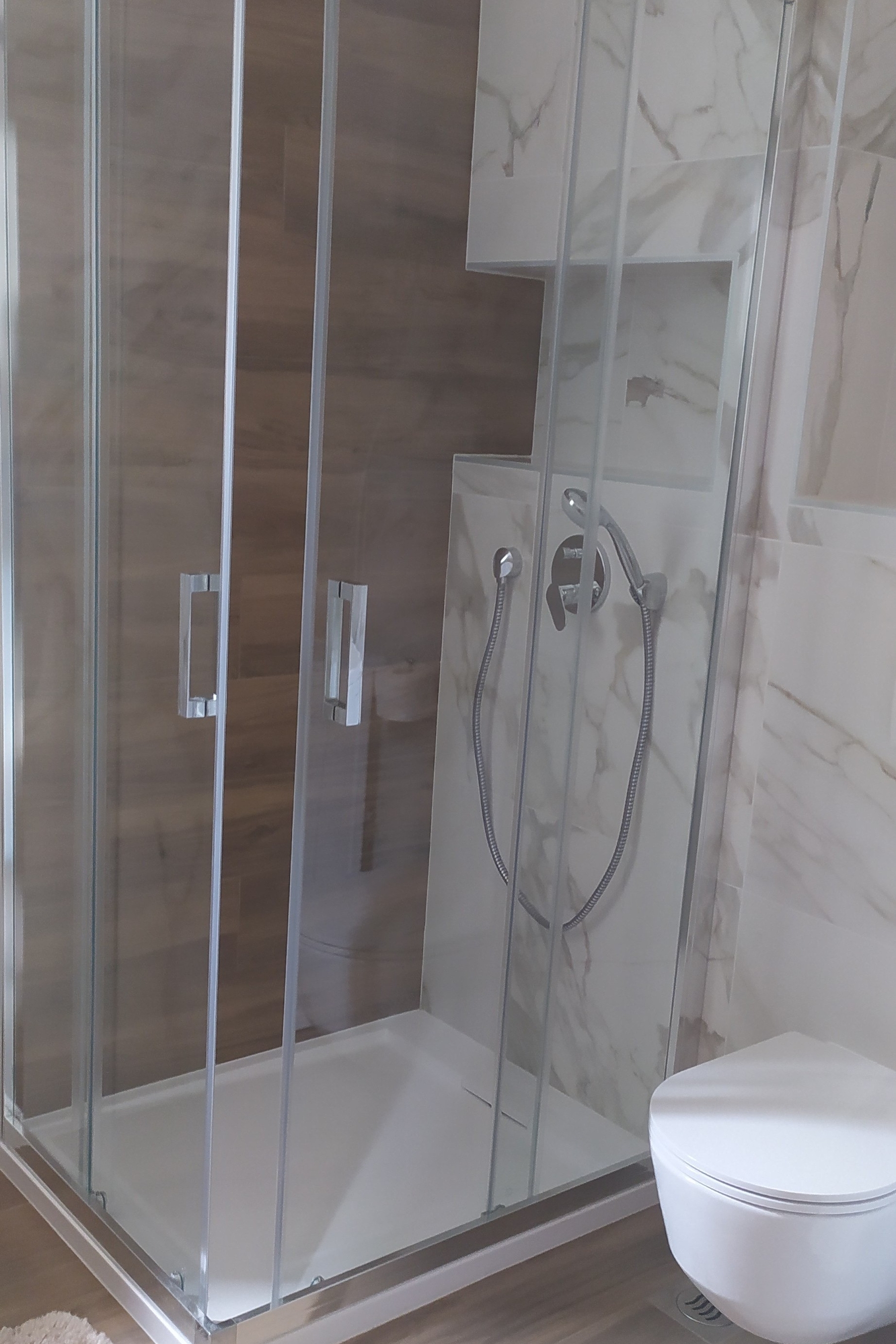 One bedroom apartment near beach Medveja, Opatija  A-b