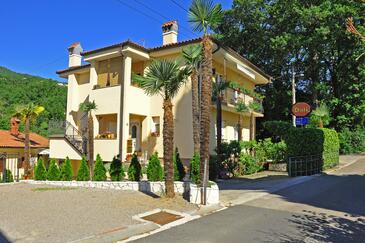 Oprič, Opatija, Property 7728 - Apartments with pebble beach.