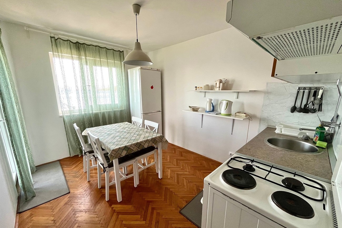 Two bedroom apartment near beach Maslinica (Šolta) (A-774-b)