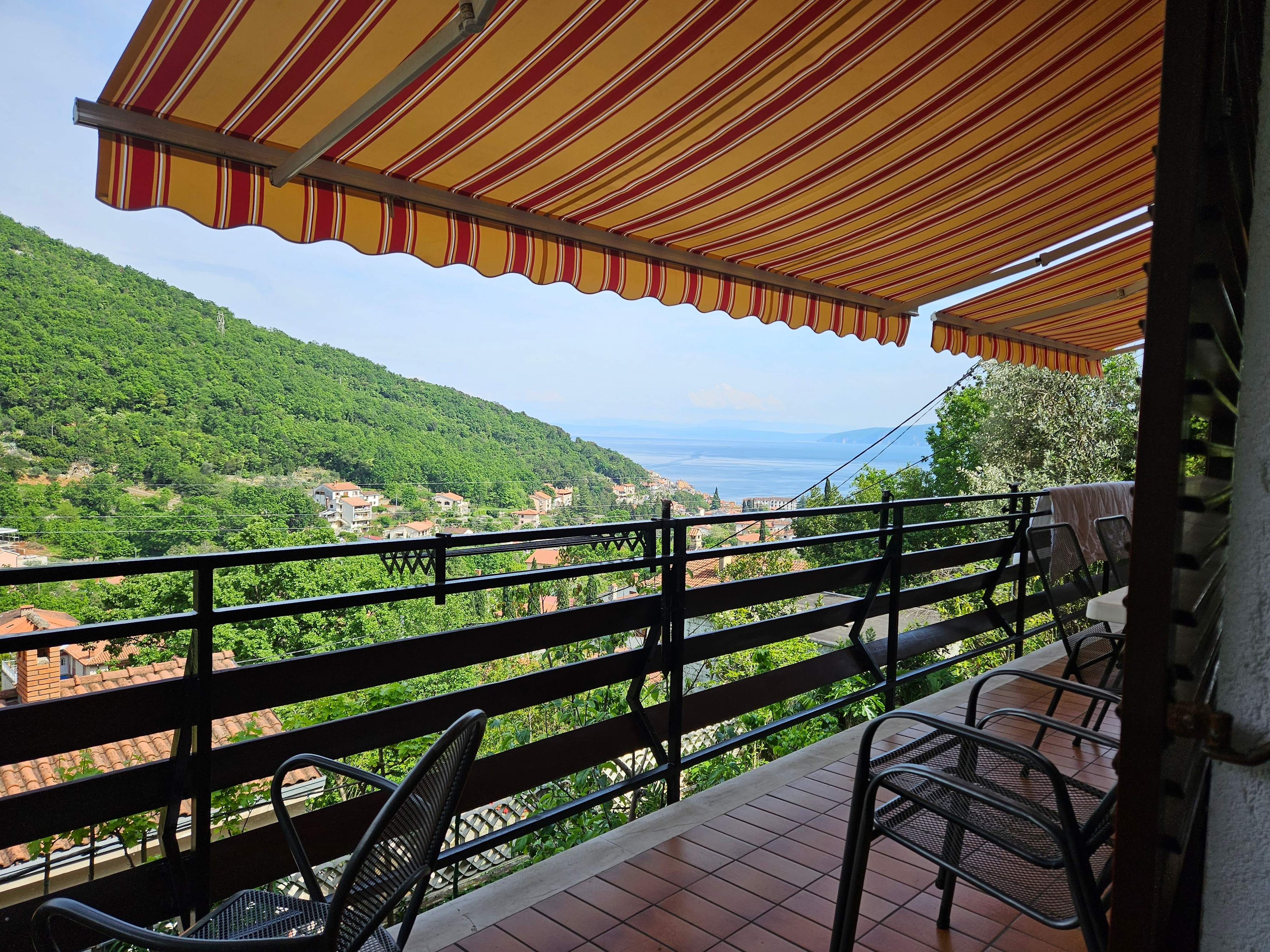 Three bedroom apartment with terrace and sea view Mošćenička Draga, Opatija (A-7746-a) Three bedroom apartment with terrace and sea view Mošćenička Draga, Opatija (A-7746-a)