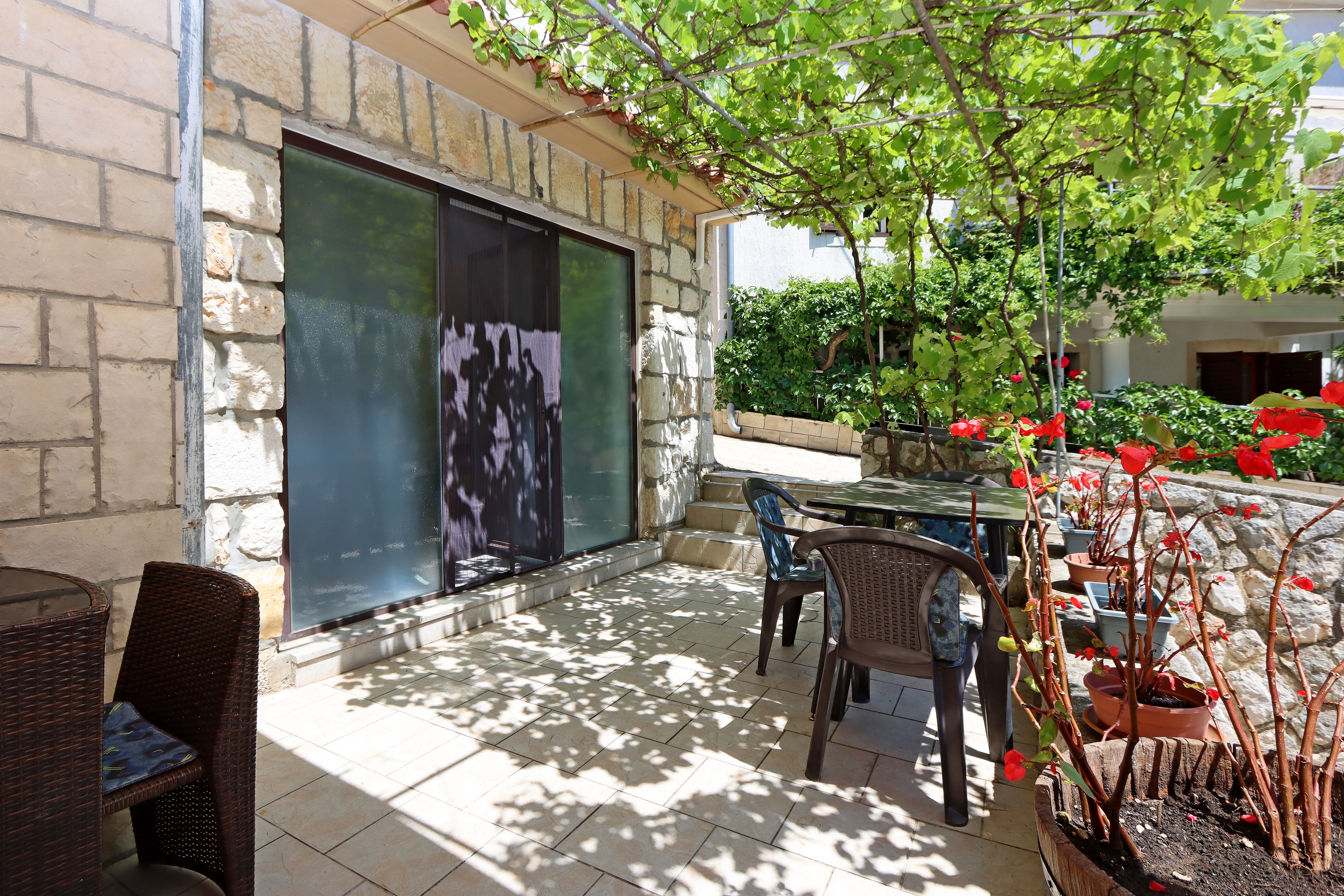 One bedroom apartment with terrace Brseč, Opatija  A-b