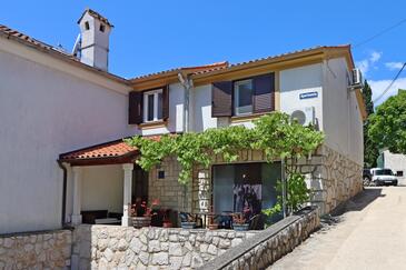 Brseč, Opatija, Objekt 7755 - Apartmaji s prodnato plažo.