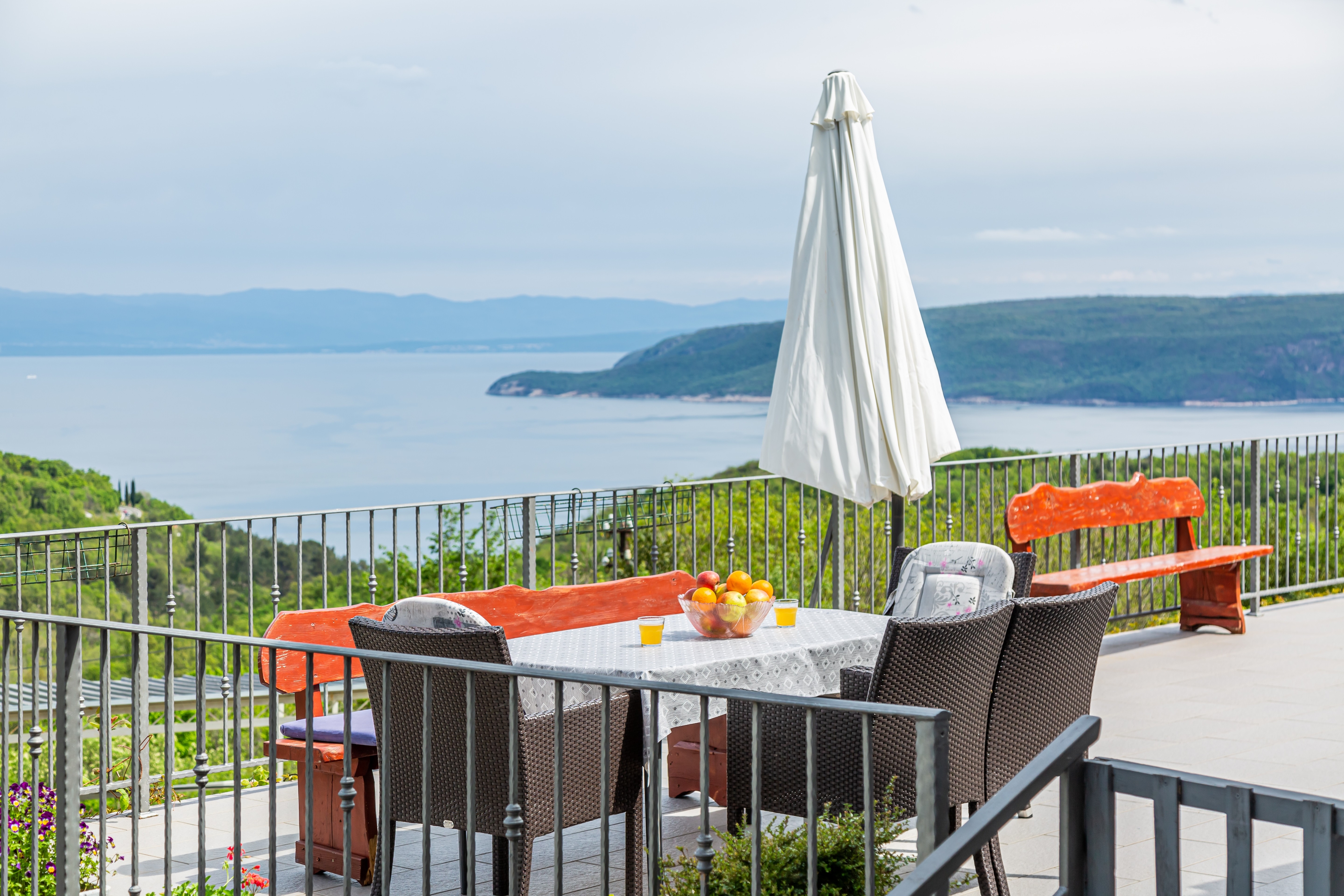 Two bedroom apartment with terrace and sea view Brseč, Opatija  A-b