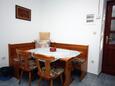 Dining room Stomorska, Dining room in the apartment, (pet friendly).