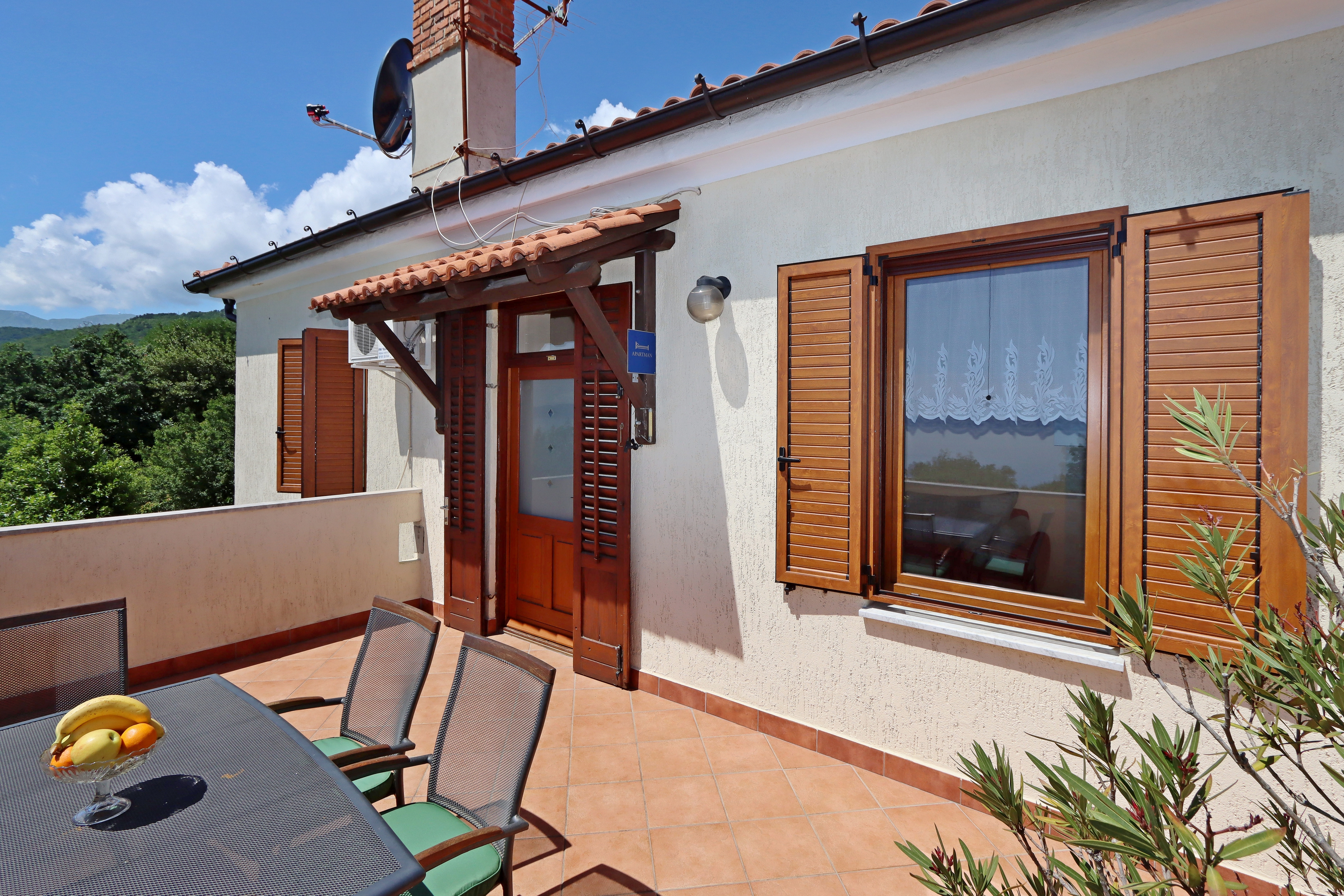 Jednosobni apartman s terasom i pogledom na more Opatija - Pobri, Opatija  A-a