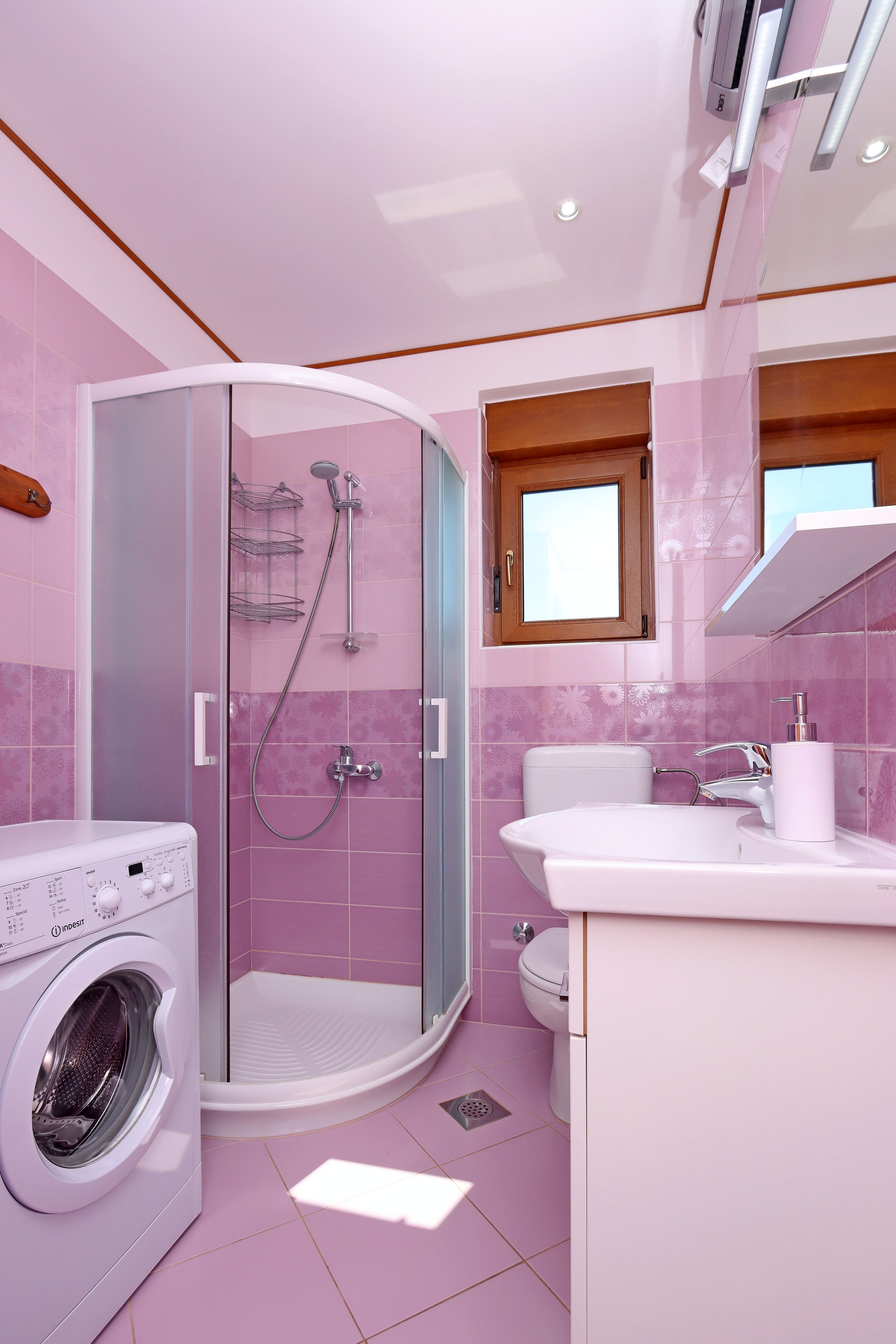 One bedroom apartment with terrace and sea view Opatija - Pobri, Opatija  A-b
