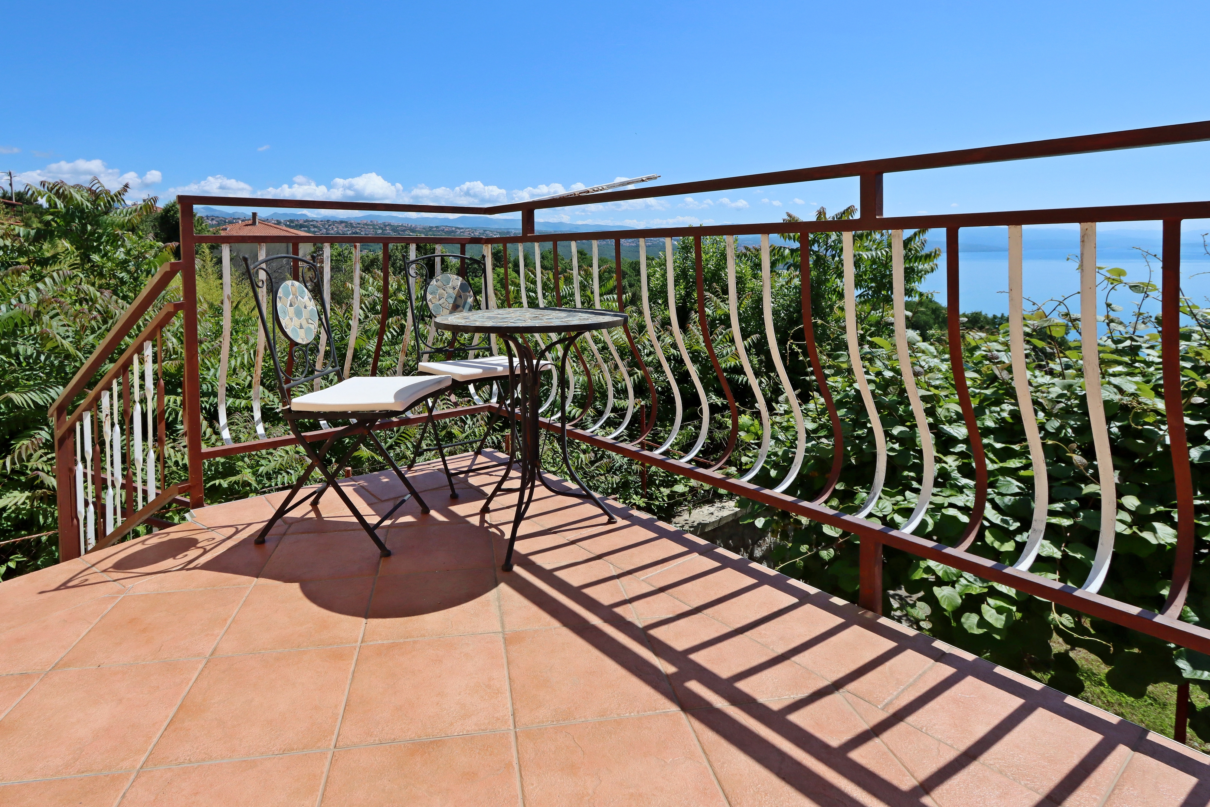 One bedroom apartment with terrace and sea view Opatija - Pobri, Opatija  A-b