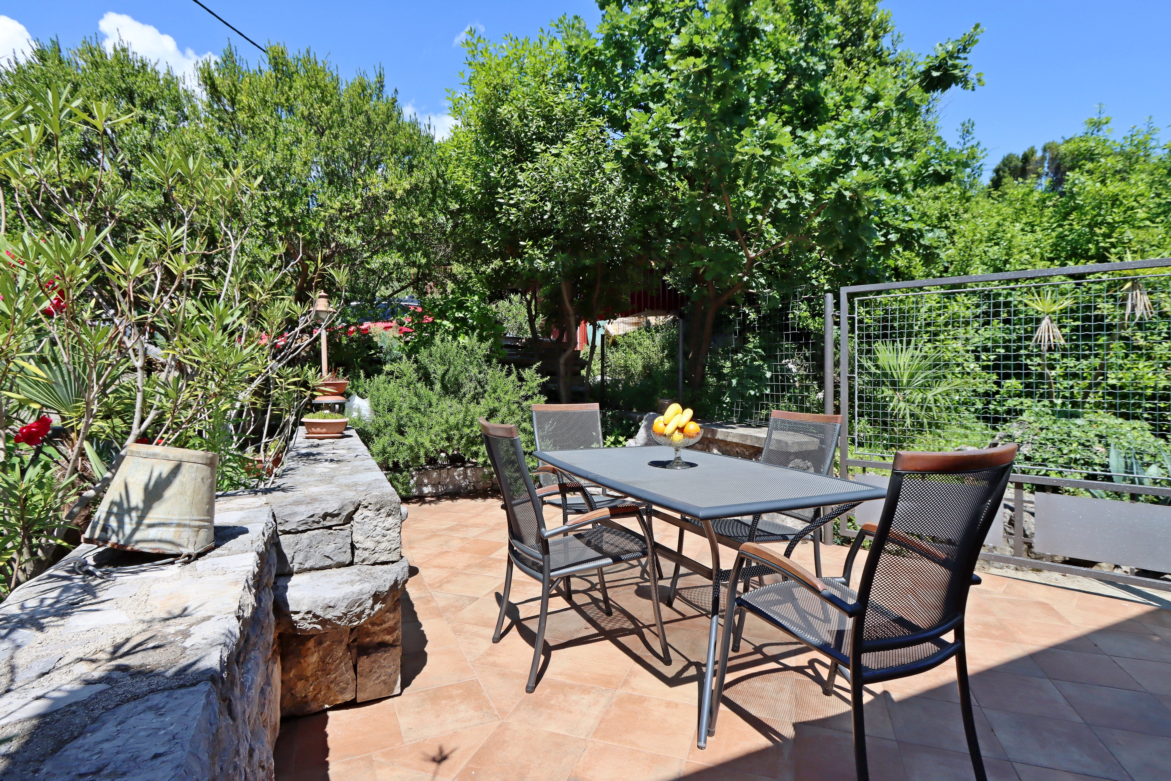 One bedroom apartment with terrace and sea view Opatija - Pobri, Opatija  A-b