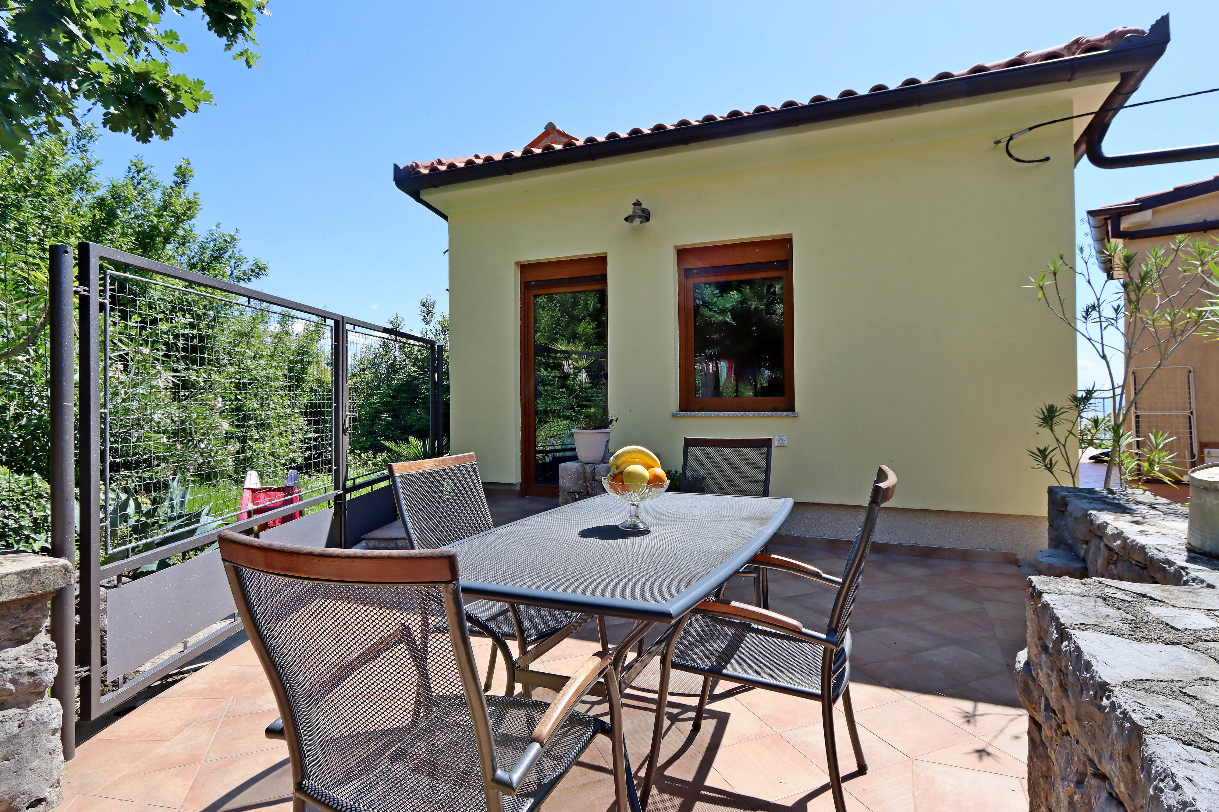 One bedroom apartment with terrace and sea view Opatija - Pobri, Opatija  A-b
