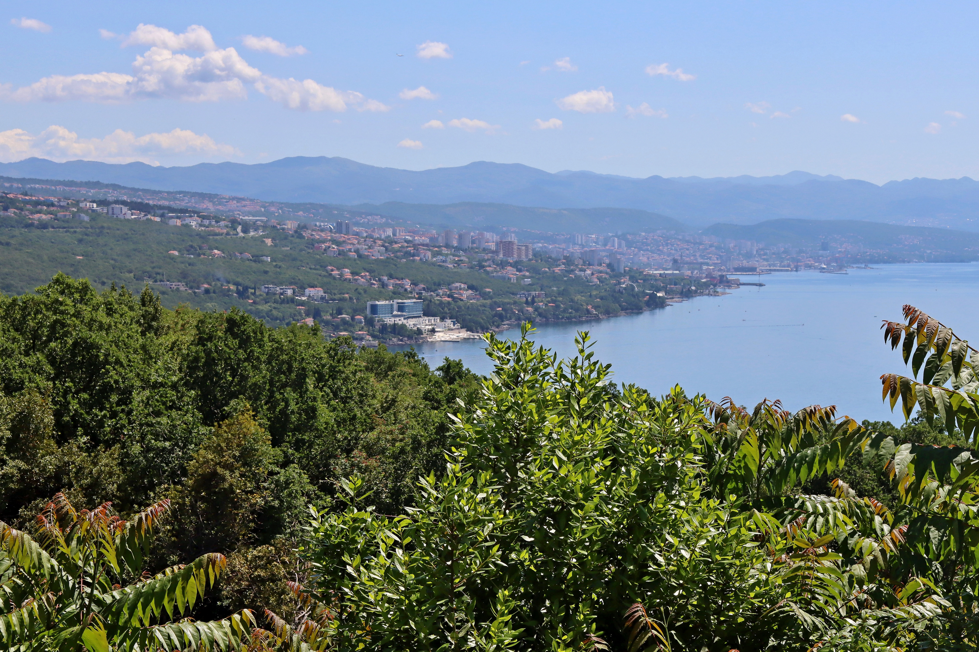 One bedroom apartment with terrace and sea view Opatija - Pobri, Opatija  A-b