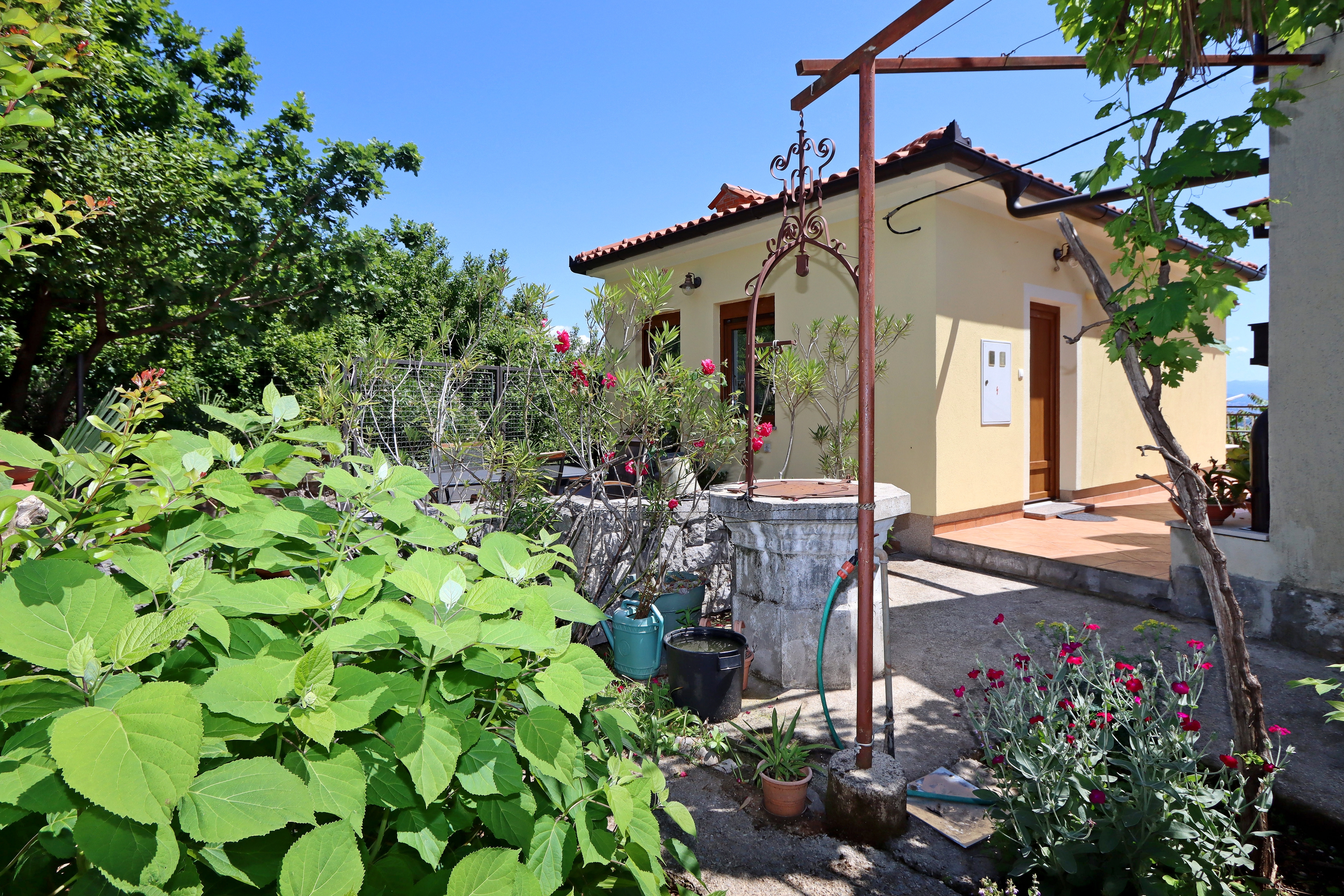 Jednosobni apartman s terasom i pogledom na more Opatija - Pobri, Opatija  A-a