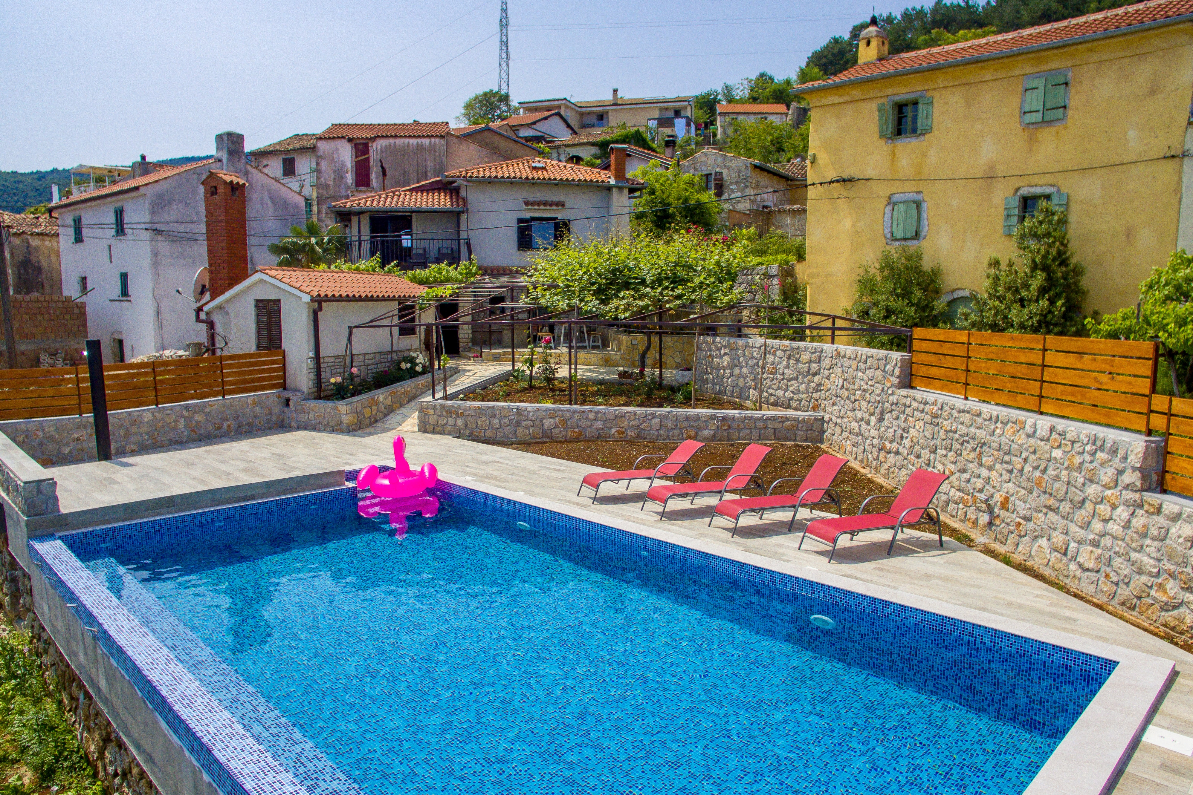 Trosobna kuća s terasom i pogledom na more Obrš, Opatija  K