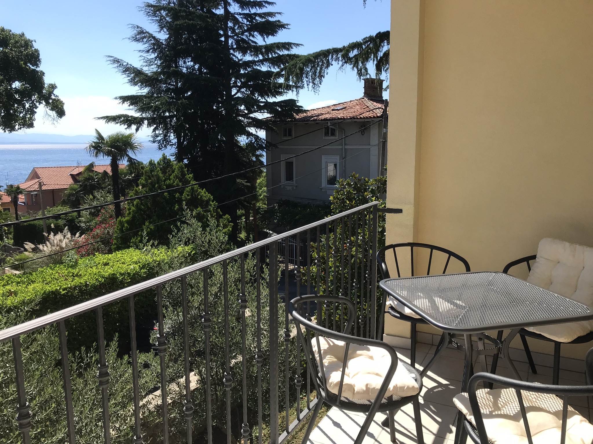 Three bedroom apartment with balcony and sea view Lovran, Opatija (A-7838-a) Three bedroom apartment with balcony and sea view Lovran, Opatija (A-7838-a)