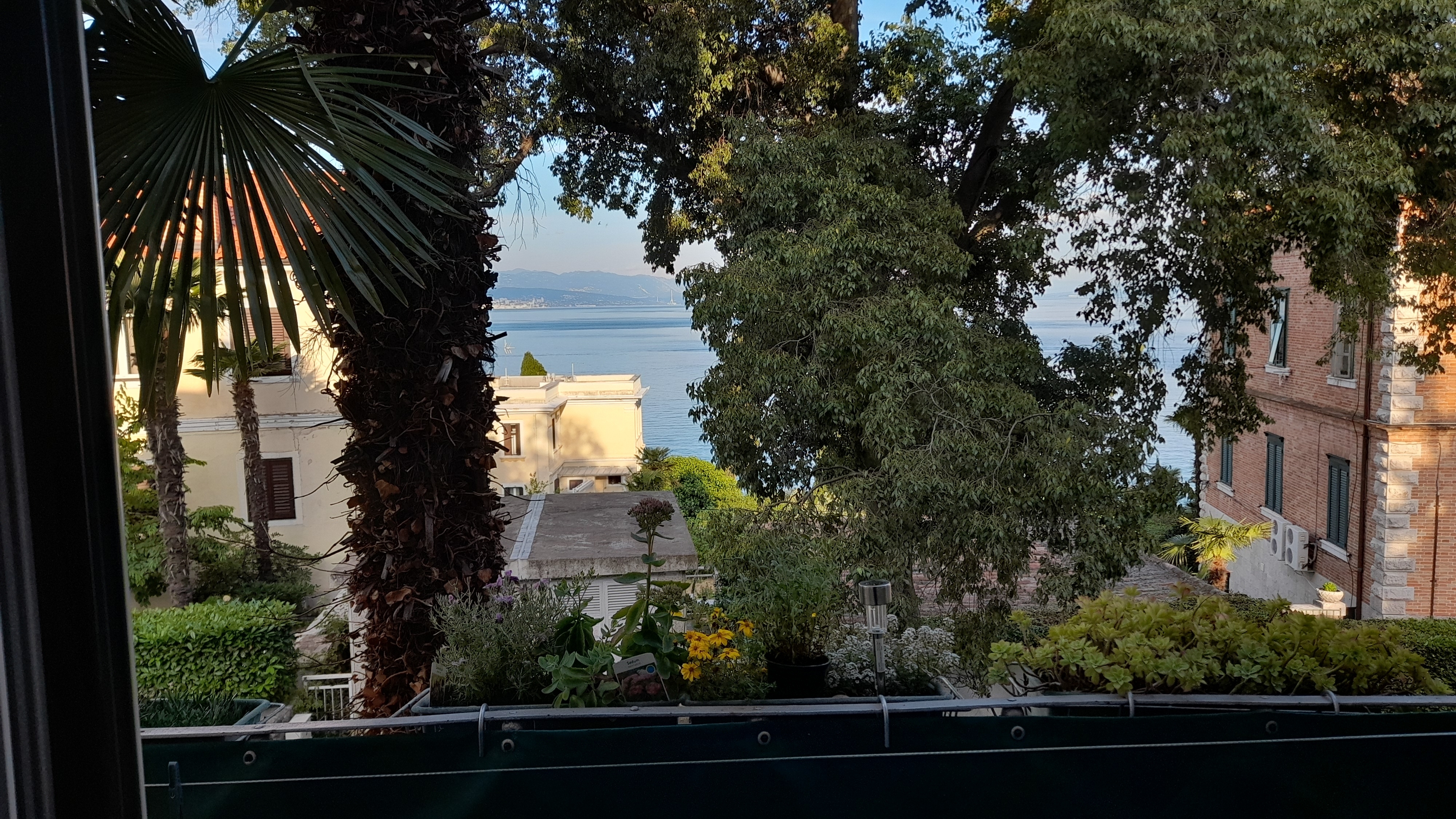 One bedroom apartment with balcony and sea view Opatija - Volosko, Opatija  A-a
