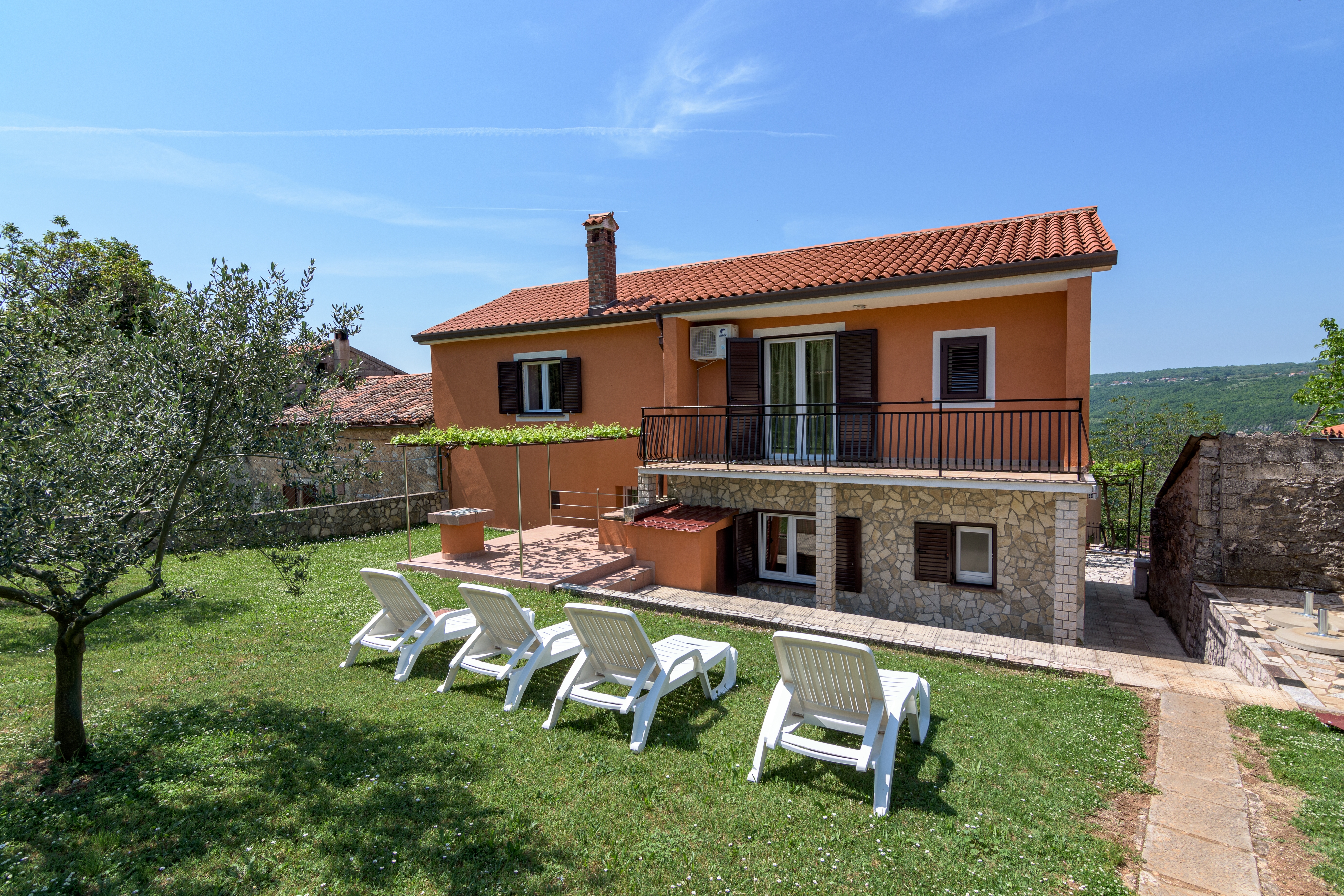 Two bedroom house with terrace Sveti Martin, Central Istria - Središnja Istra (K-7849) Two bedroom house with terrace Sveti Martin, Central Istria - Središnja Istra (K-7849)