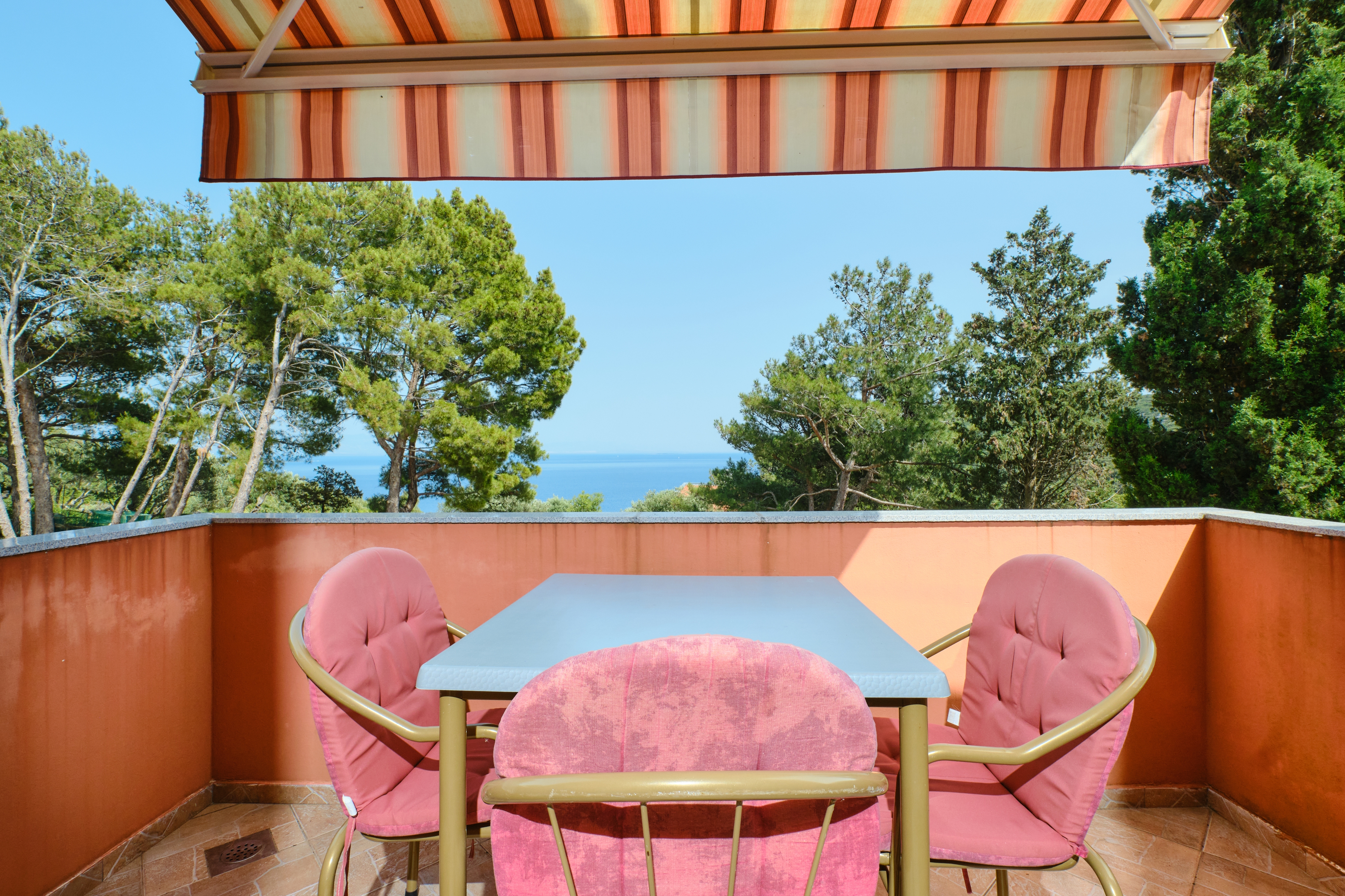 Two bedroom apartment with terrace and sea view Ćunski, Lošinj (A-7867-a)