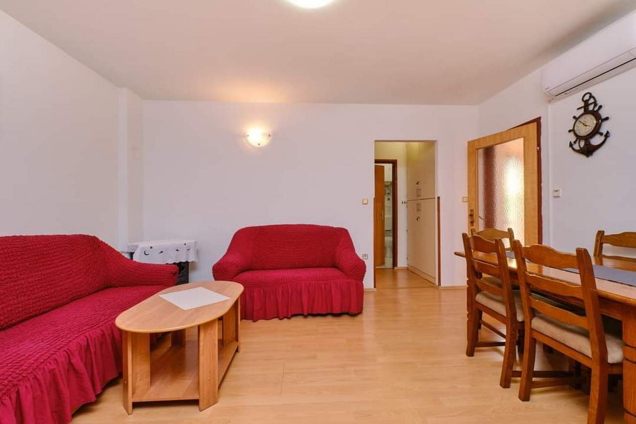One bedroom apartment with terrace Ćunski, Lošinj (A-7867-d)