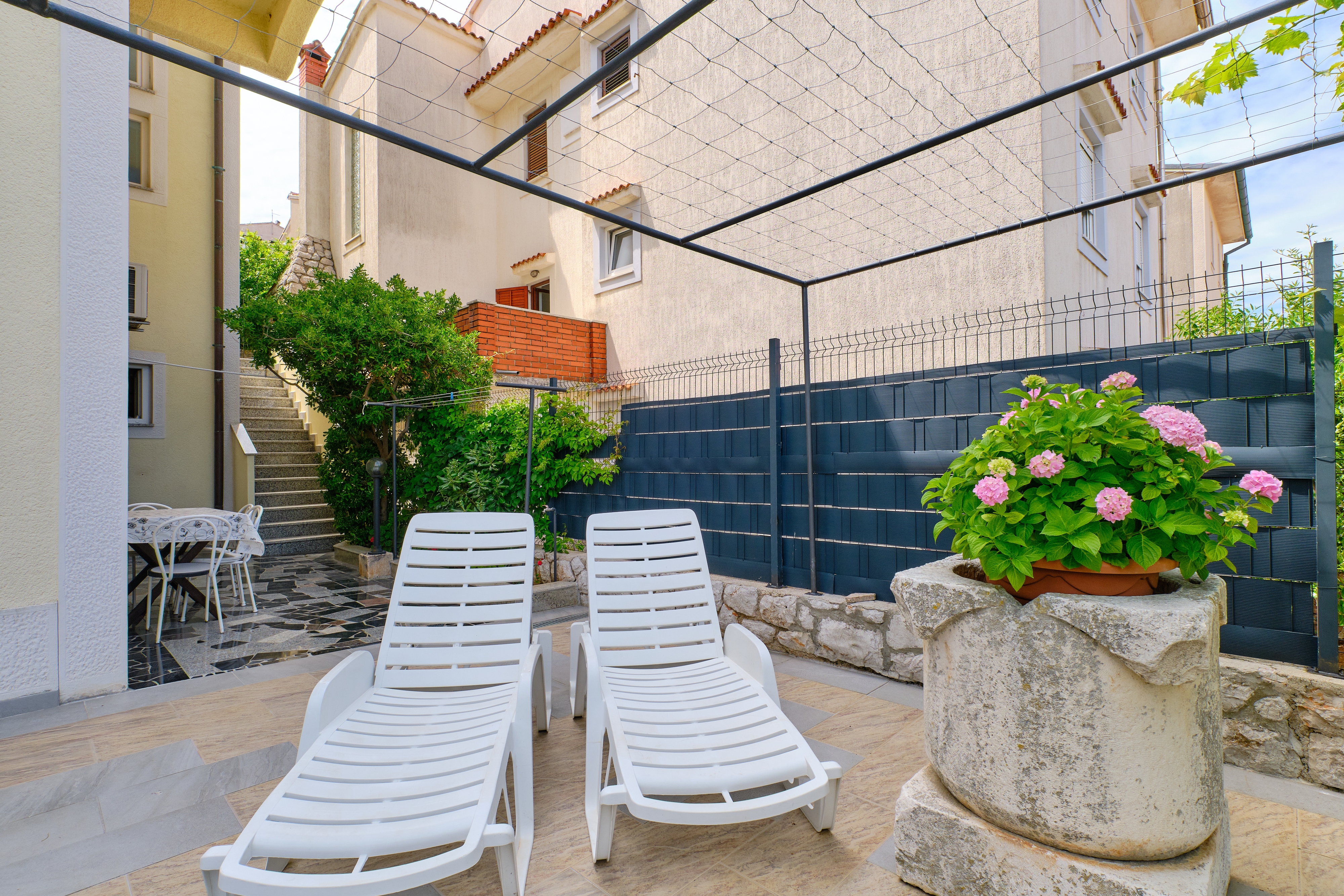 Two bedroom apartment with terrace and sea view Mali Lošinj, Lošinj  A-a