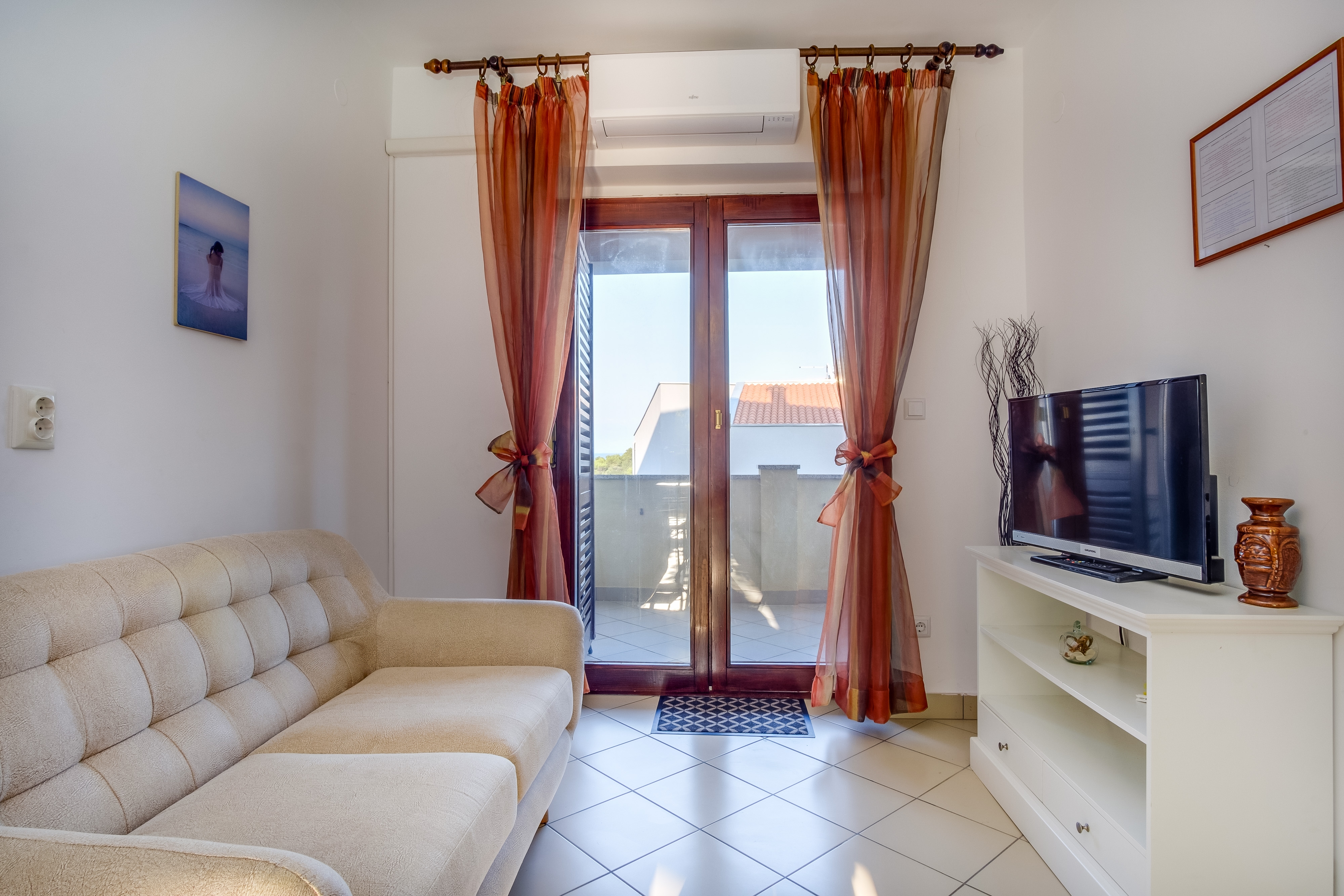 Two bedroom apartment with terrace and sea view Mali Lošinj, Lošinj (A-7879-c)