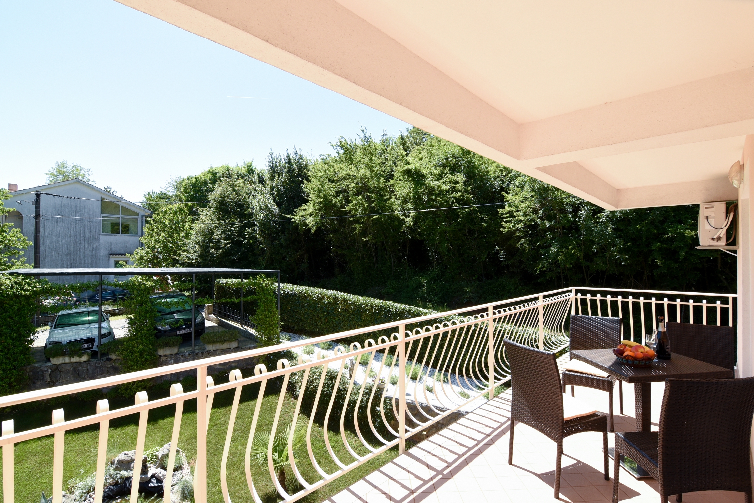 One bedroom apartment with terrace Ičići, Opatija  A-b
