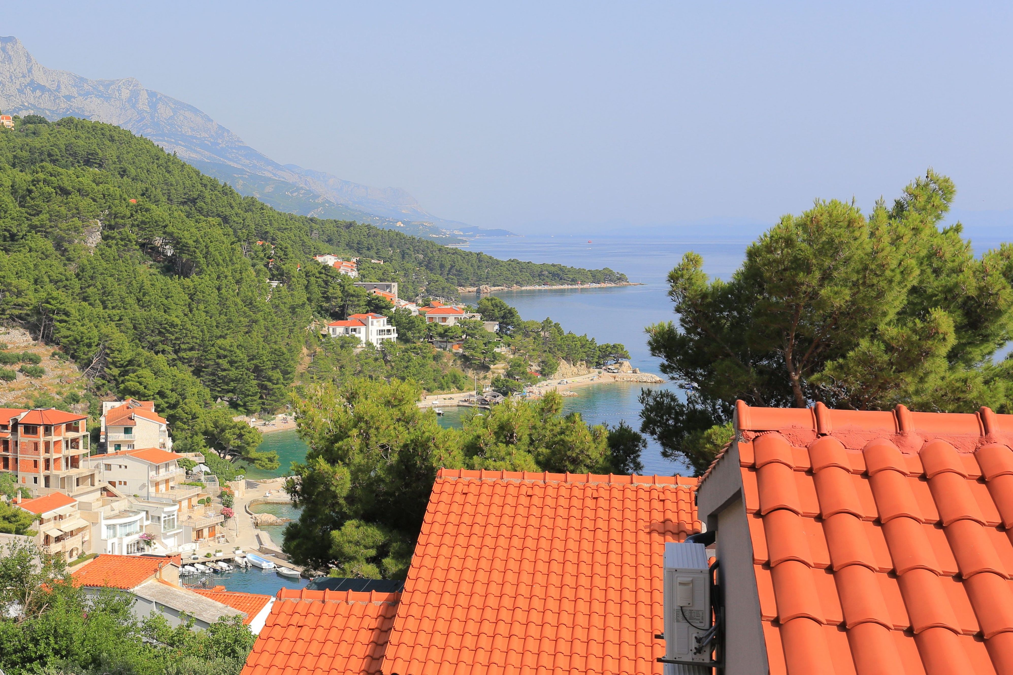 Two bedroom apartment with terrace and sea view Brela, Makarska  A-a