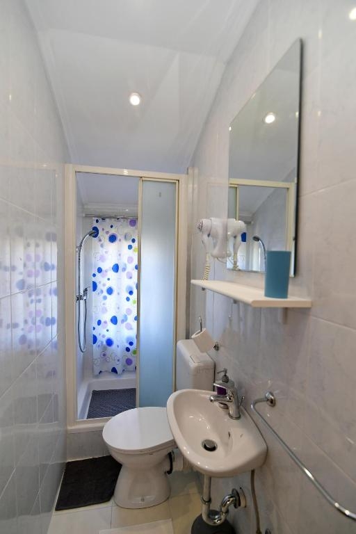 Two bedroom apartment with terrace and sea view Opatija - Pobri, Opatija  A-a