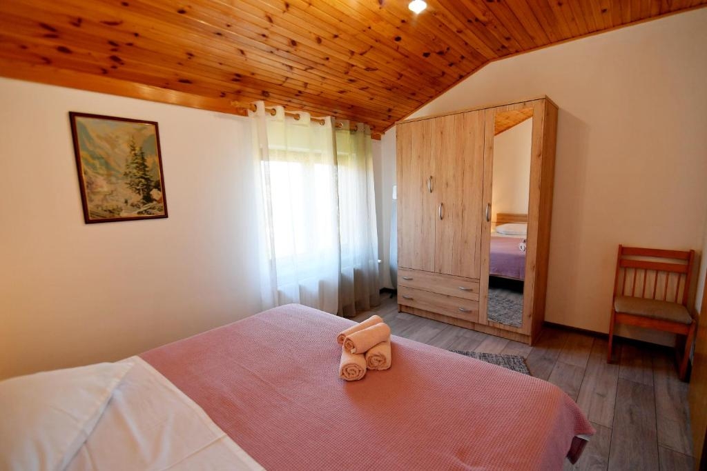 Two bedroom apartment with terrace and sea view Opatija - Pobri, Opatija  A-a