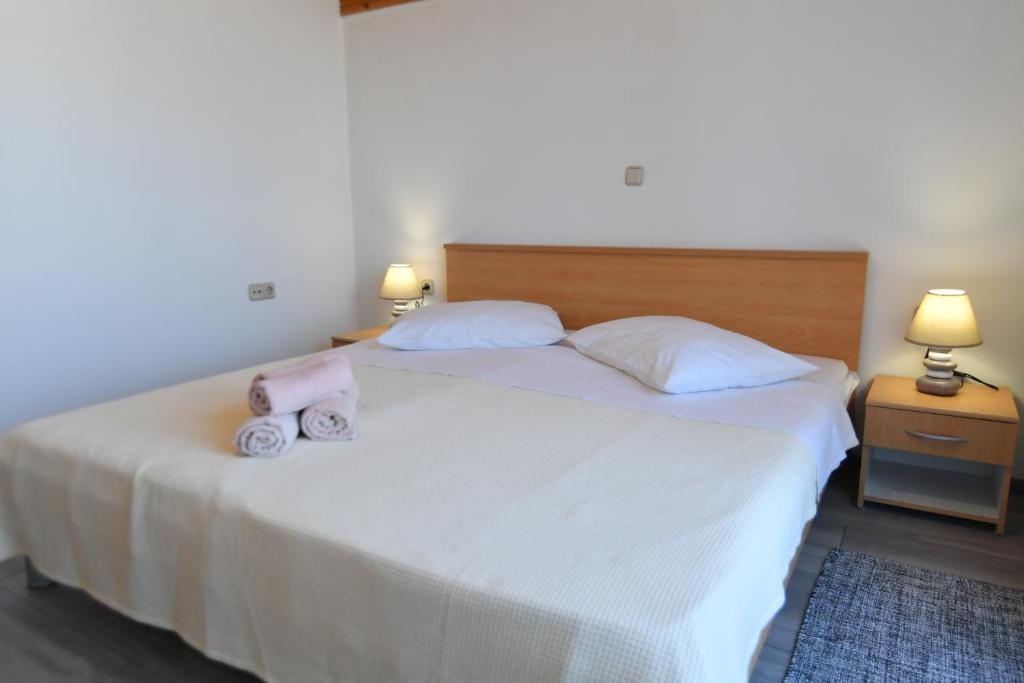 Two bedroom apartment with terrace and sea view Opatija - Pobri, Opatija  A-a