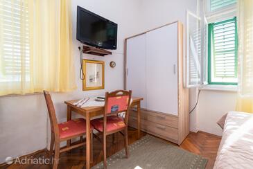 Opatija - Volosko, Столовая в размещении типа studio-apartment, Домашние животные допускаются и WiFi.