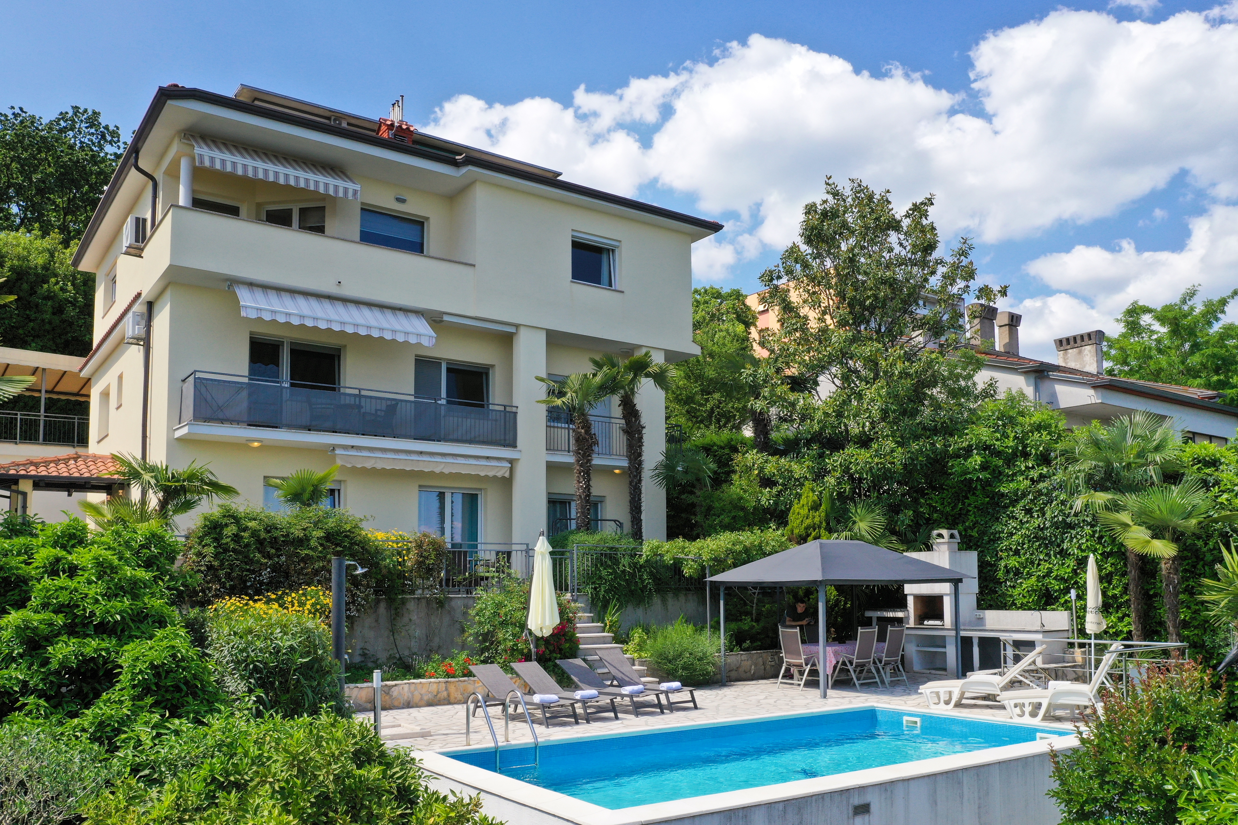 Two bedroom apartment with terrace and sea view Opatija  A-a