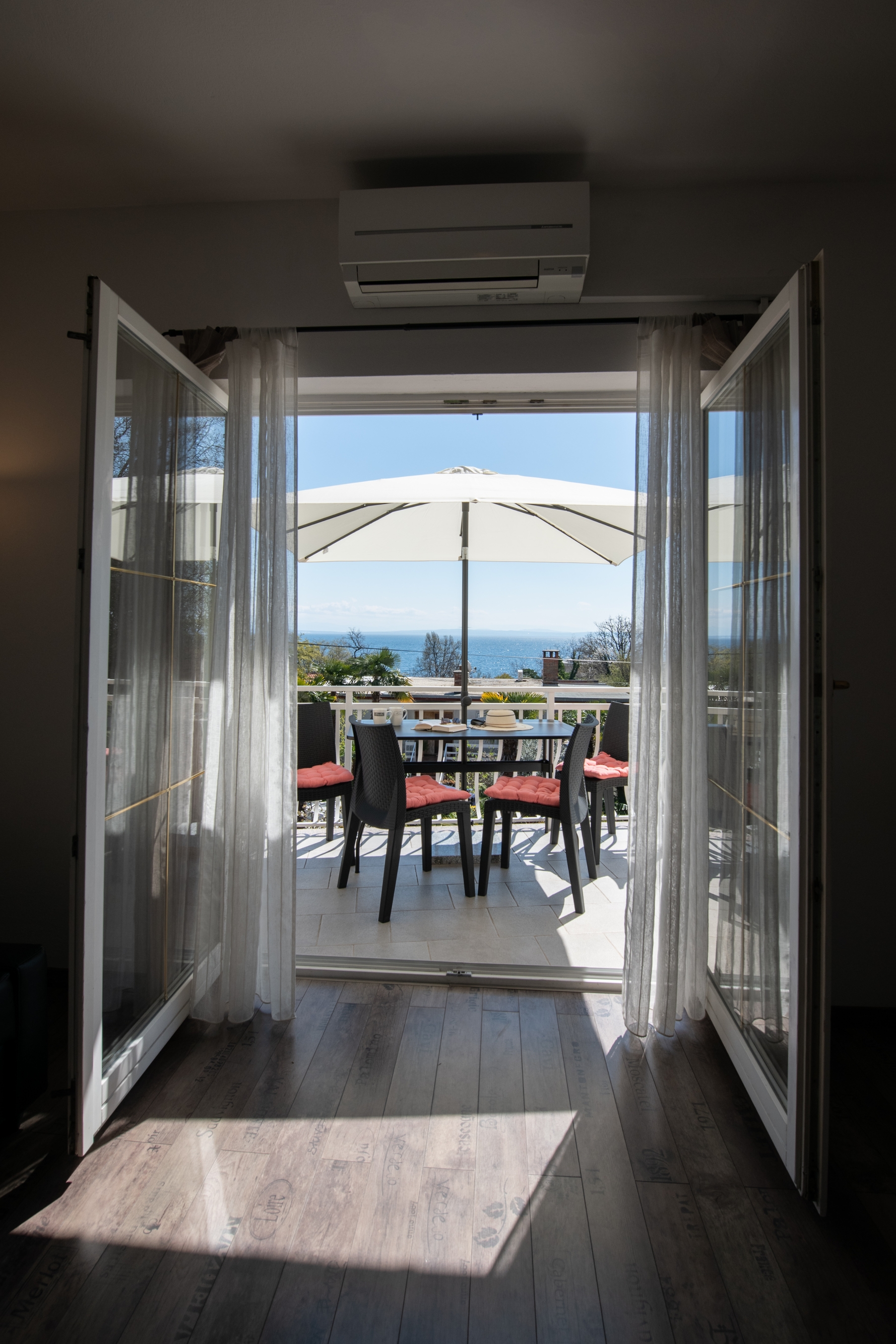 One bedroom apartment with terrace and sea view Ika, Opatija  A-b