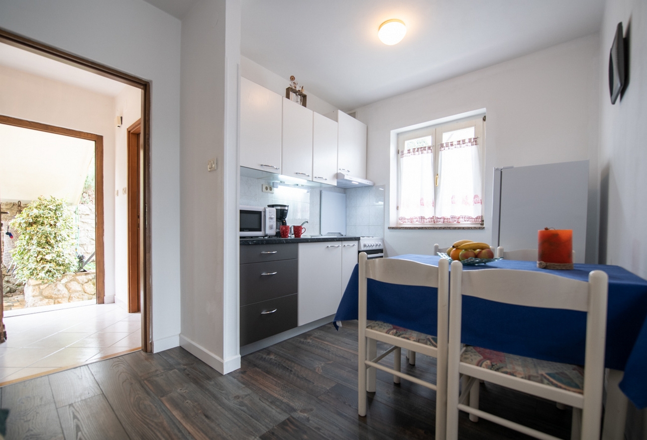 Studio flat with terrace Ika, Opatija (AS-7931-a)