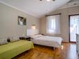 Dormitor Artatore, Dormitor în unitate de cazare tip apartment, aer condiționat disponibil, animale de companie sunt acceptate şi WiFi.