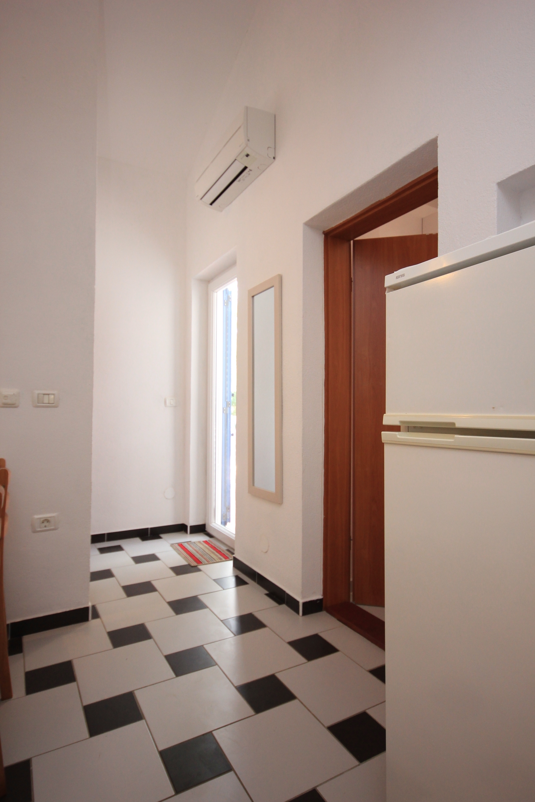 Two bedroom apartment near beach Artatore, Lošinj  A-a