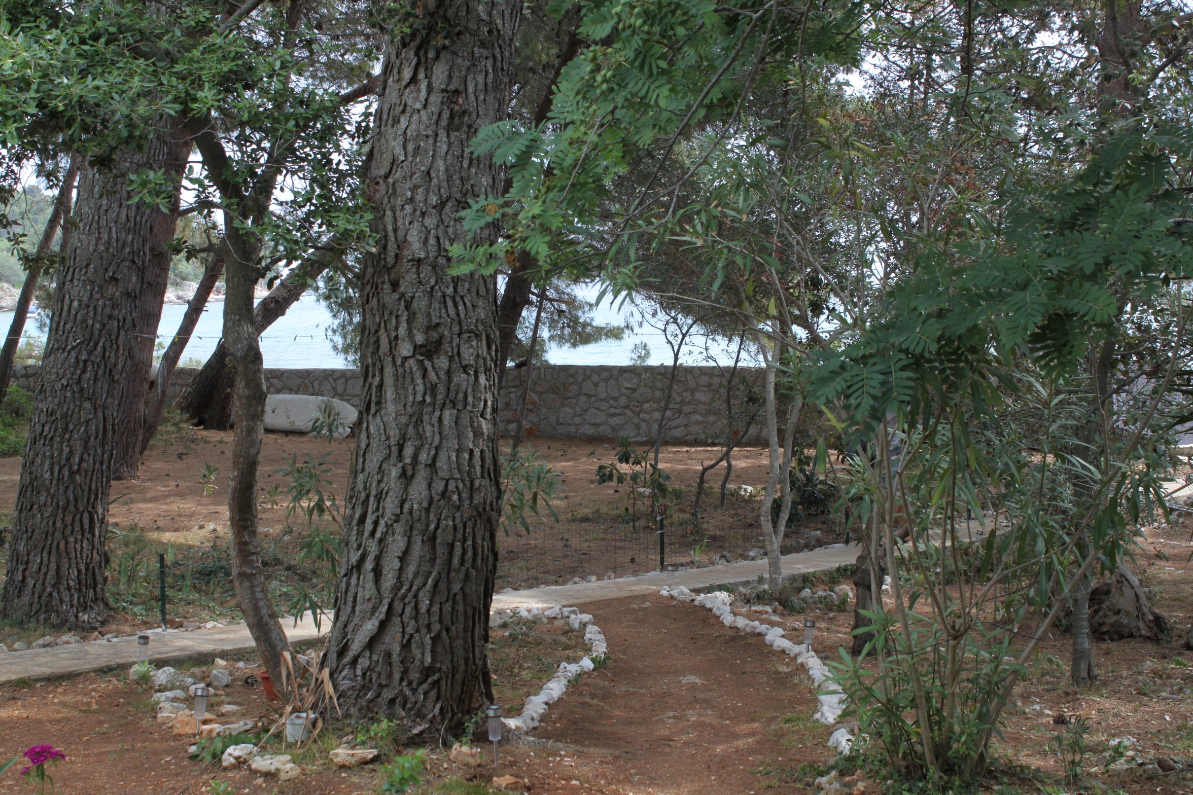 One bedroom apartment near beach Artatore, Lošinj  A-b