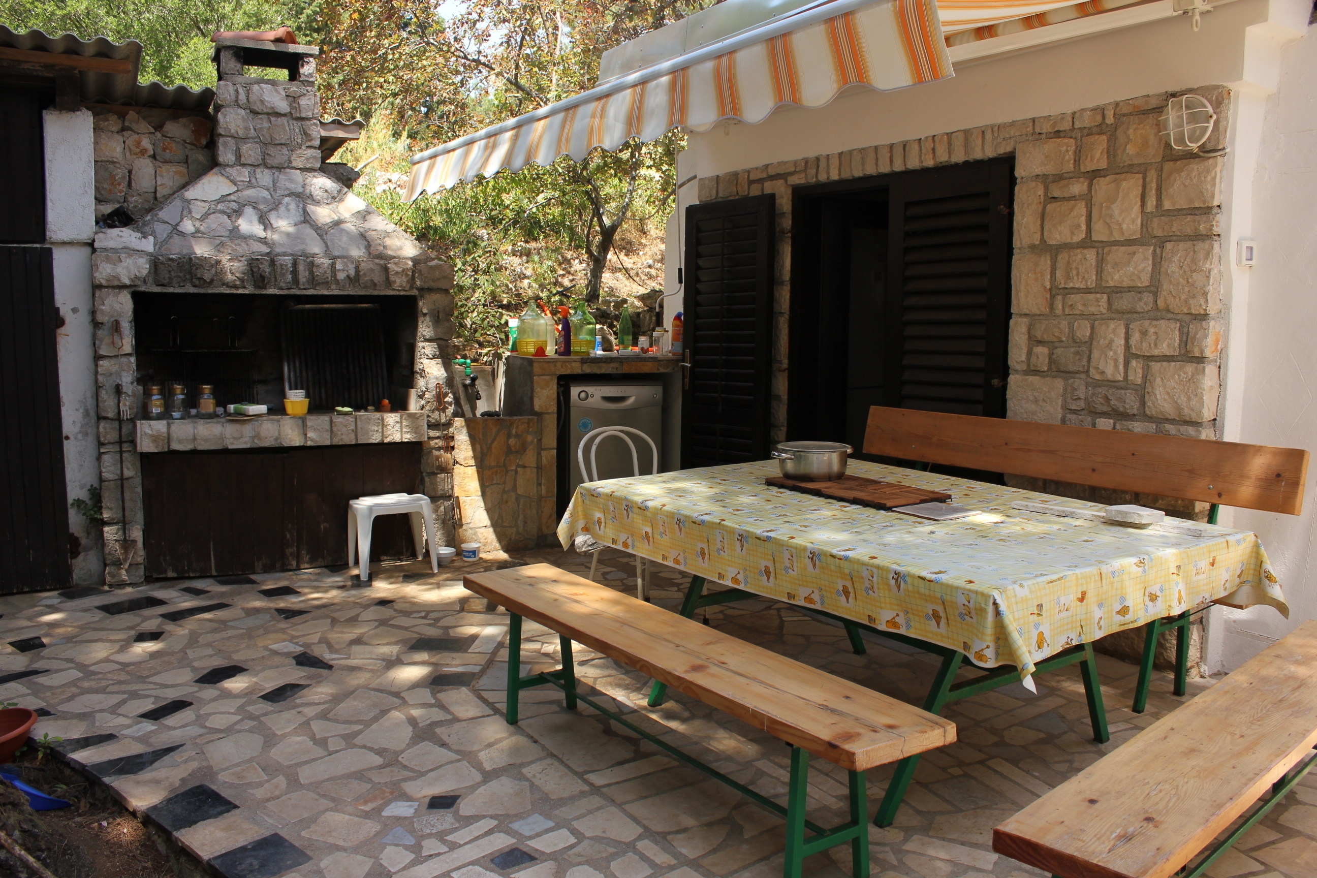 One bedroom apartment near beach Artatore, Lošinj (A-7935-b)