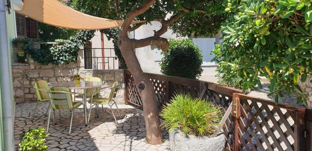 Two bedroom apartment with terrace Ćunski, Lošinj (A-7951-a) Two bedroom apartment with terrace Ćunski, Lošinj (A-7951-a)