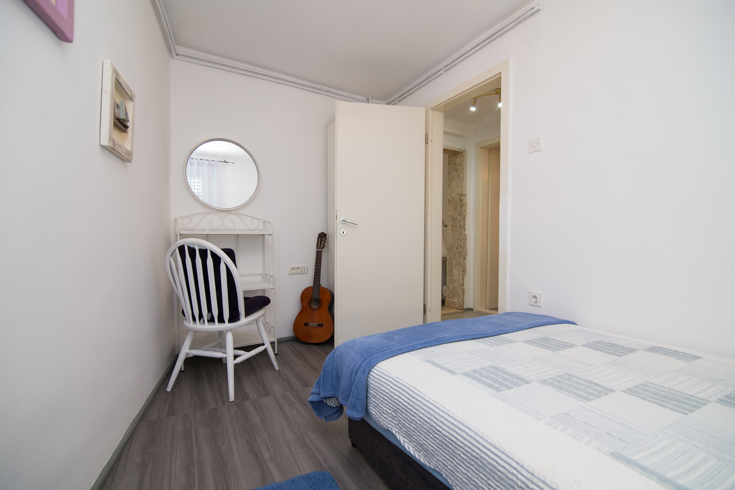Two bedroom apartment with terrace Veli Lošinj, Lošinj  A-c