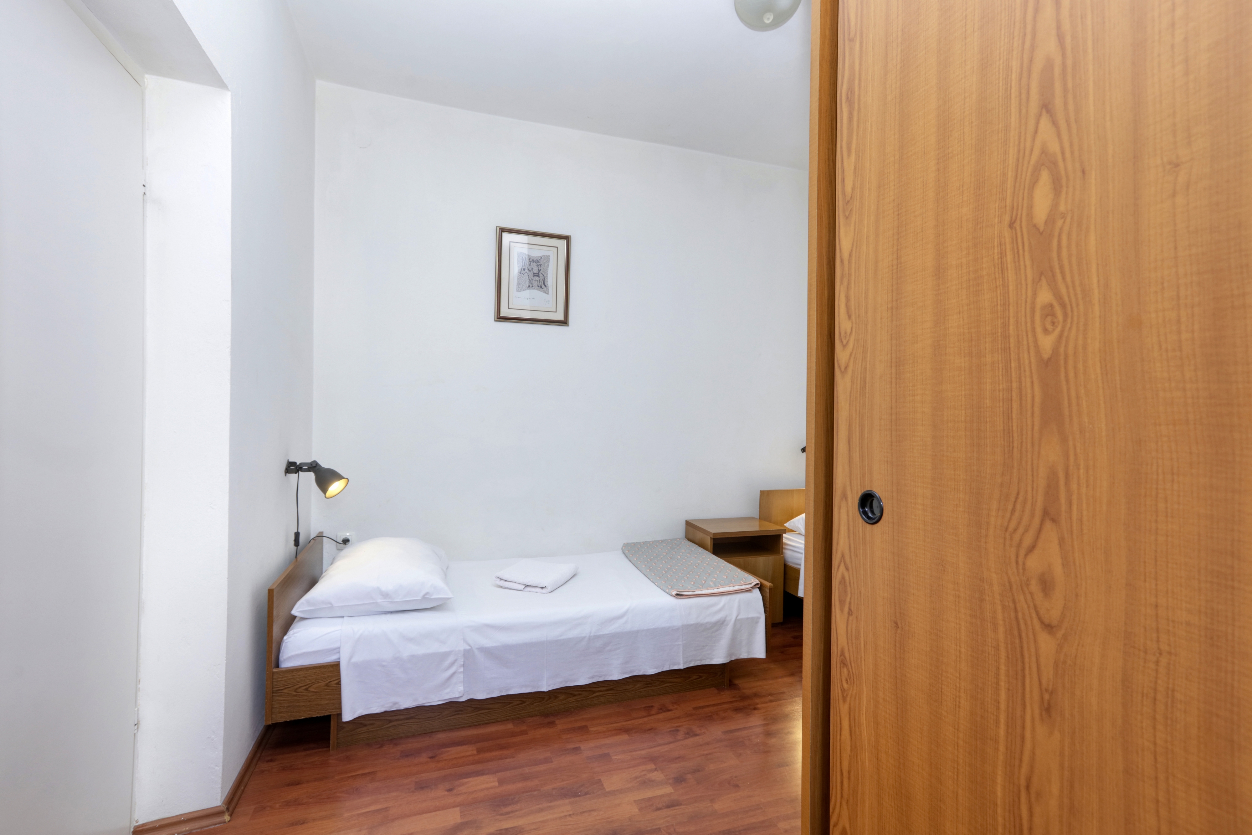 Two bedroom apartment near beach Jezera, Murter  A-a