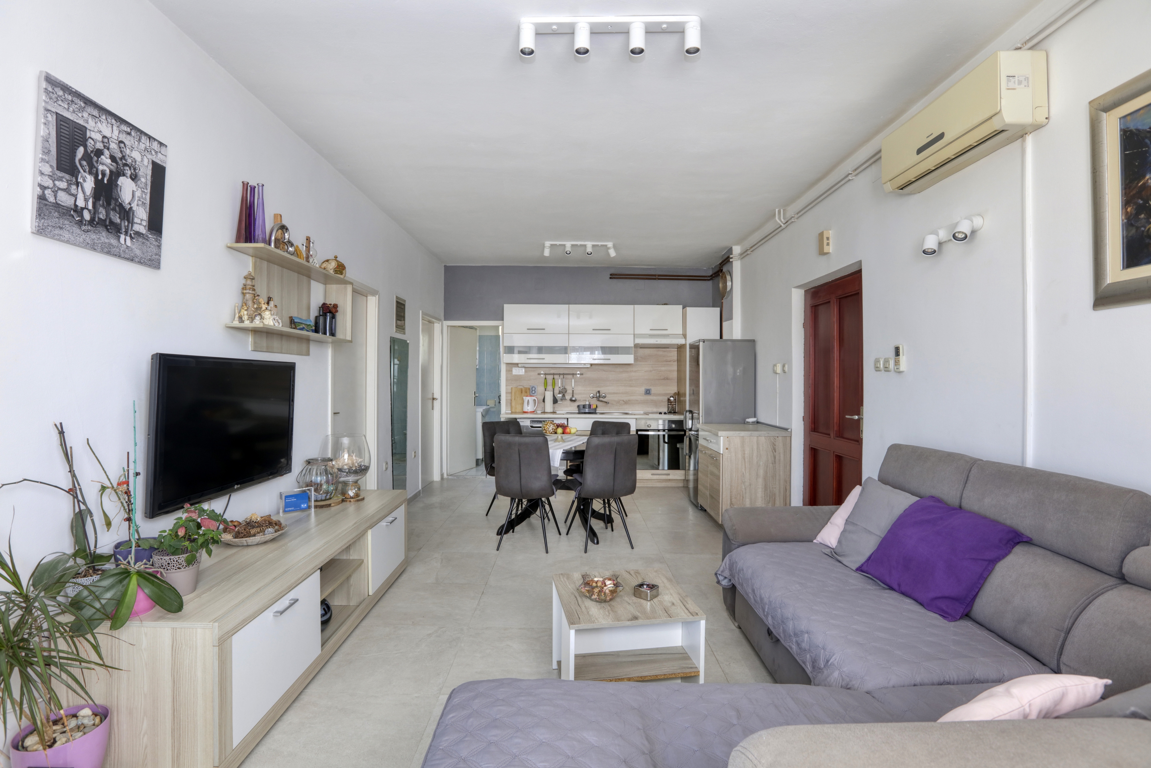 Two bedroom apartment near beach Jezera, Murter (A-796-a) Two bedroom apartment near beach Jezera, Murter (A-796-a)