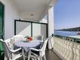 Jezera, Terrace in the apartment, with a sea view, (pet friendly) and WiFi.