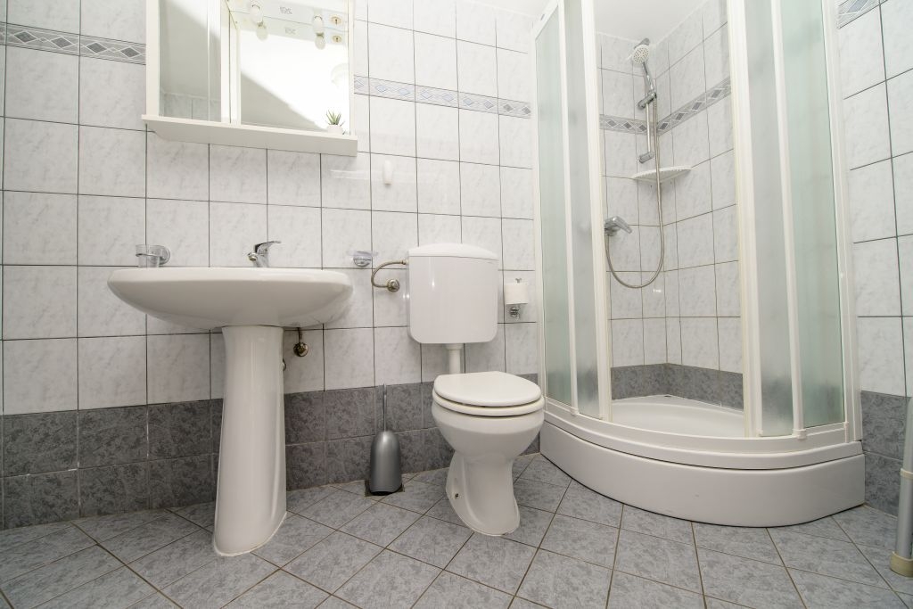 One bedroom apartment near beach Nerezine, Lošinj  A-b