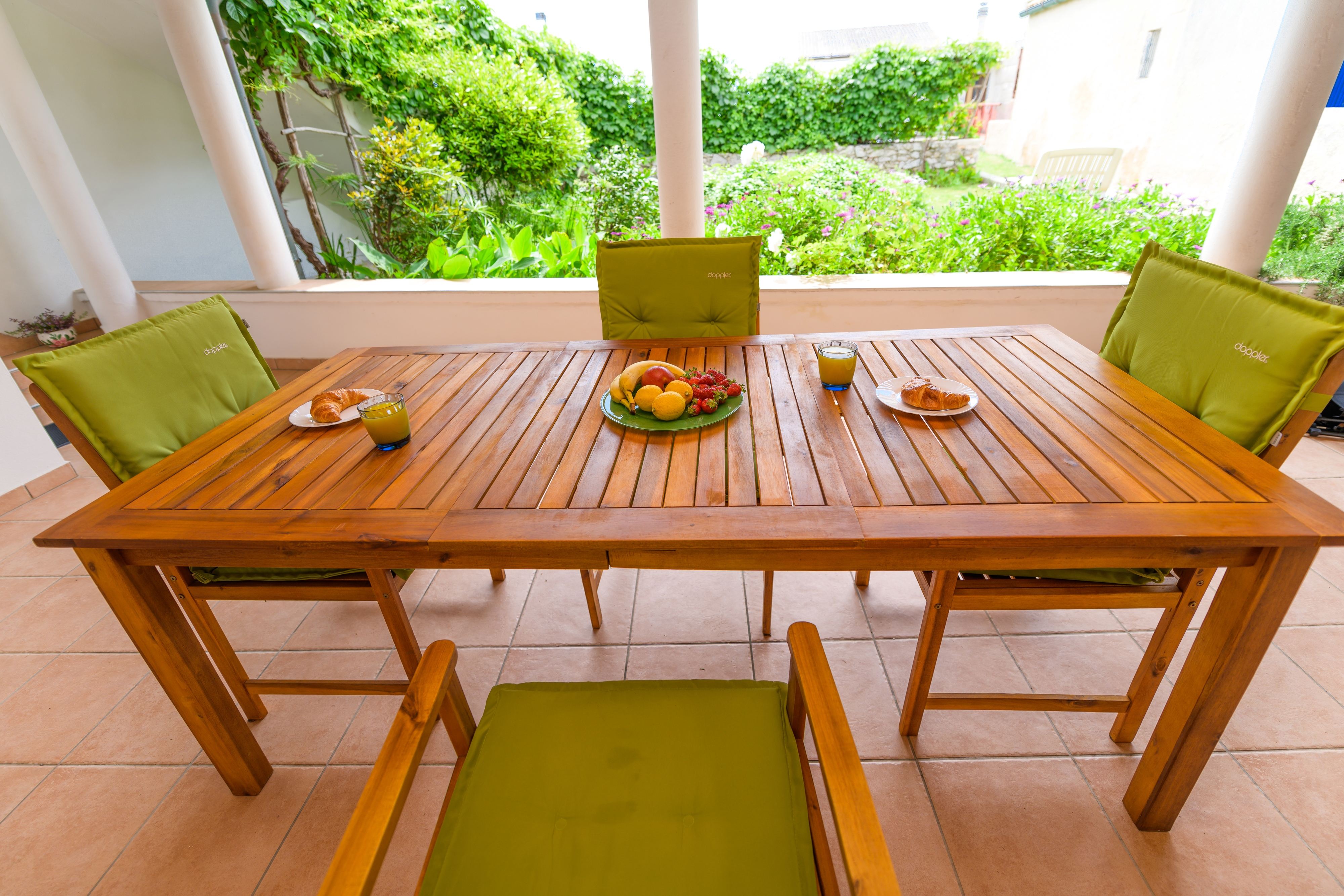 One bedroom apartment near beach Nerezine, Lošinj  A-b