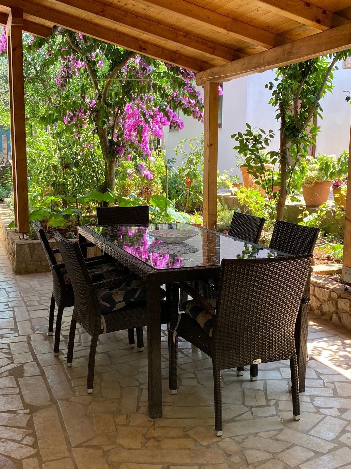 Two bedroom apartment with terrace Mali Lošinj, Lošinj  A-a